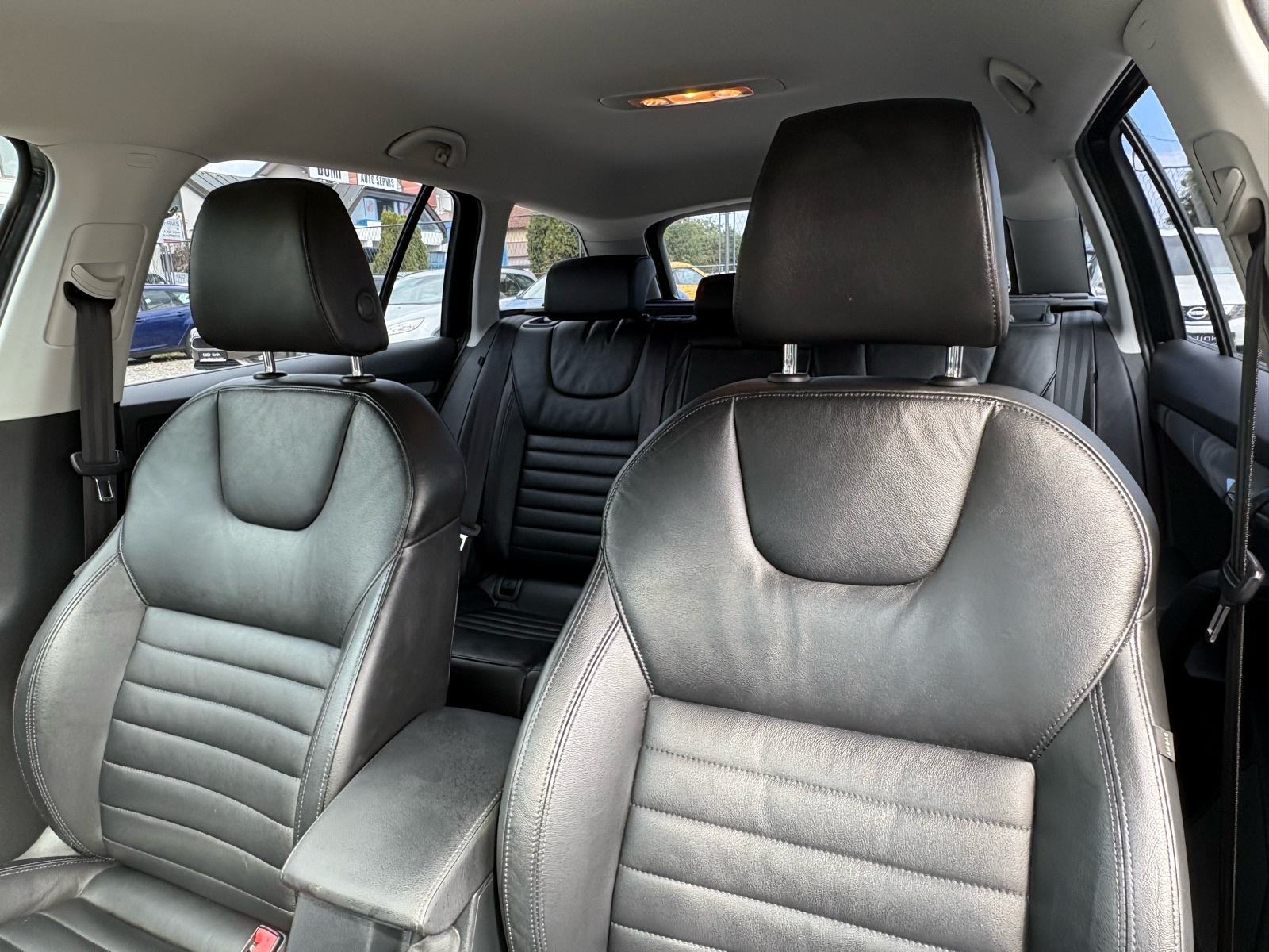 Škoda Octavia Combi 1,6 TDI Style, fotografija 10