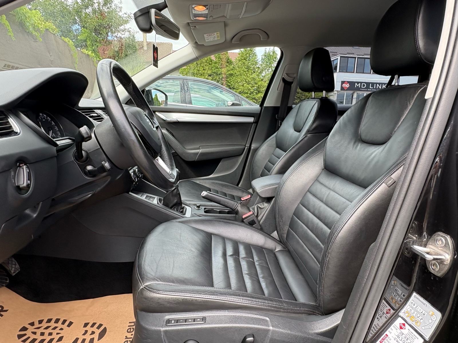Škoda Octavia Combi 1,6 TDI Style, fotografija 11