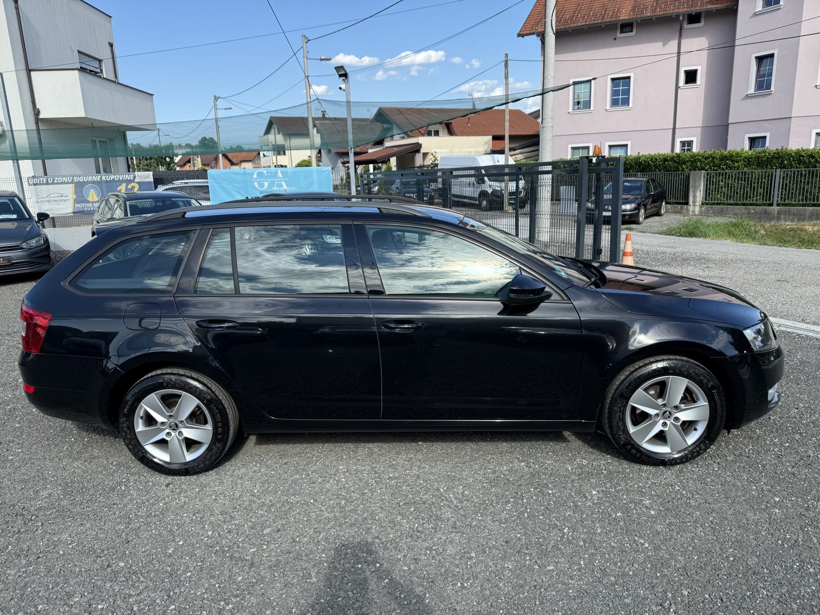 Škoda Octavia Combi 1,6 TDI VELIKI SERVIS,JAMSTVO,TOP STANJE!!!, fotografija 8