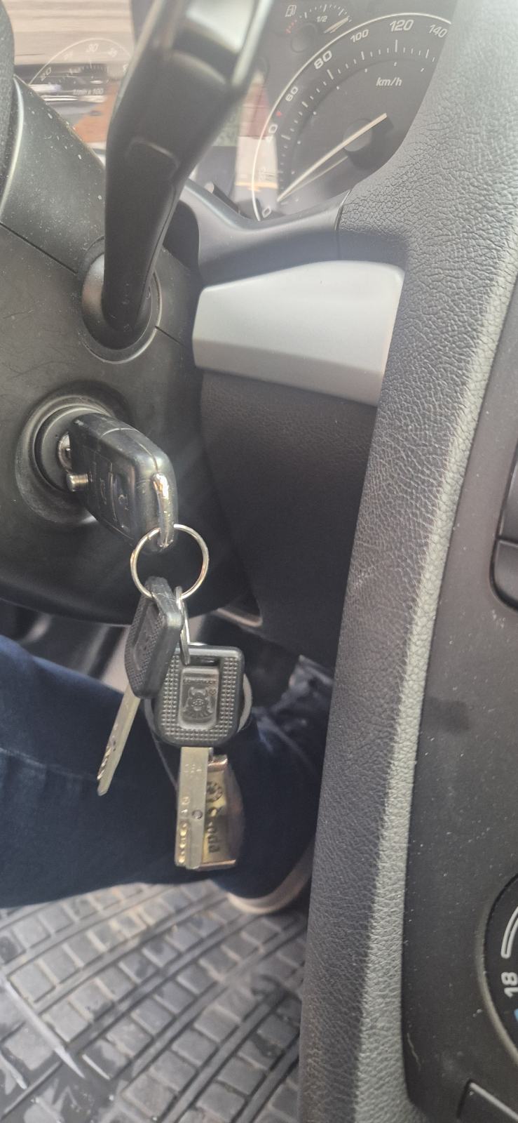 Škoda Octavia Combi 1,9 TDI/odlično stanje/reg do 01/27, fotografija 13