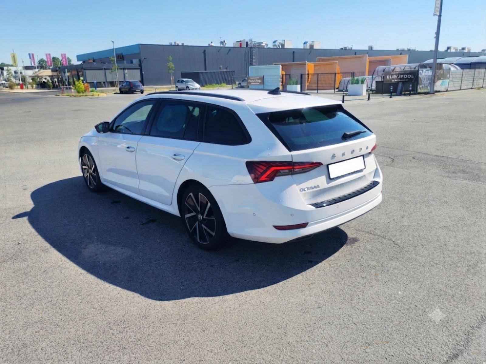 Škoda Octavia Combi 2,0 110kW DSG,Sport,Webasto, fotografija 15
