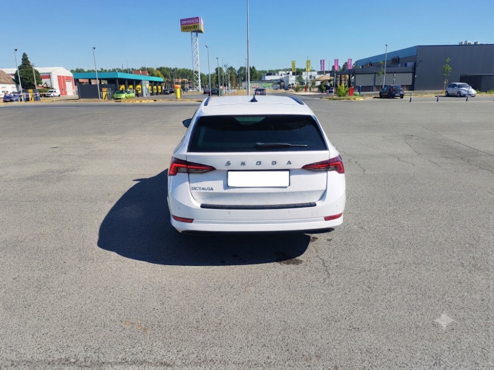 Škoda Octavia Combi 2,0 110kW DSG,Sport,Webasto, fotografija 13