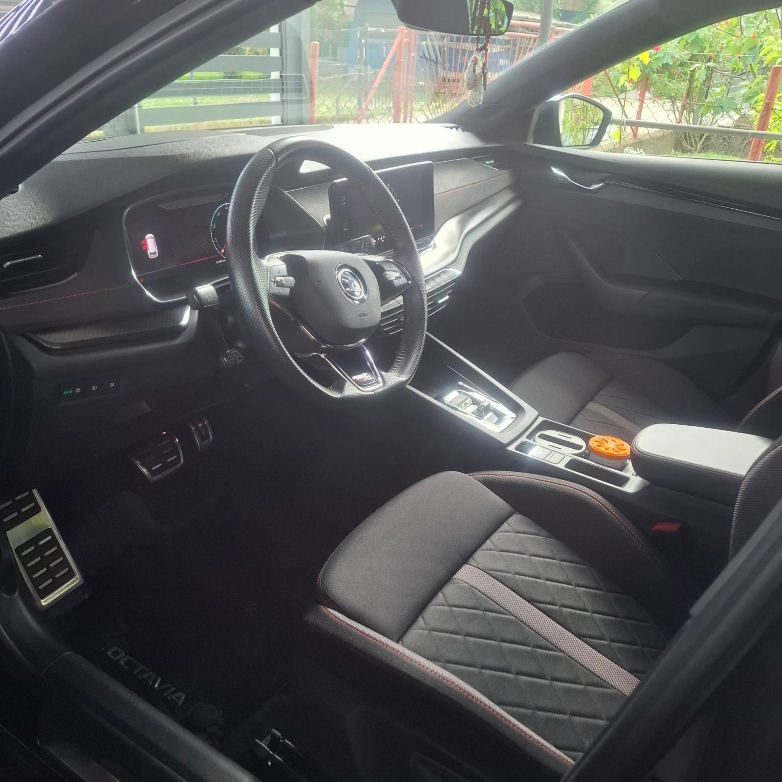 Škoda Octavia Combi 2,0 TDI 147kw 4x4 RS 200KS, fotografija 18