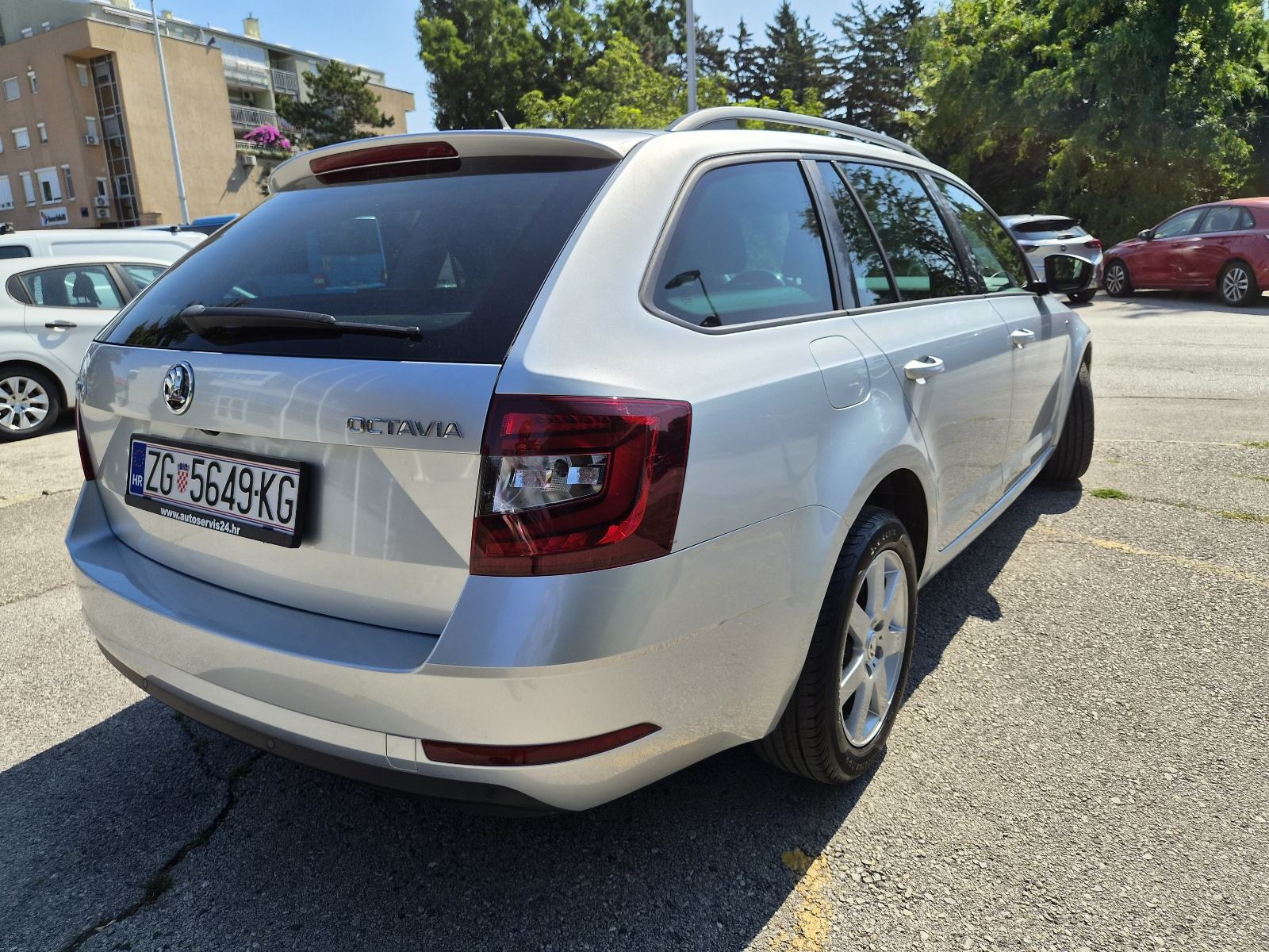 Škoda Octavia Combi 2,0 TDI 150 ks*Soleil*Automatik(u sustavu pdv-a), fotografija 4