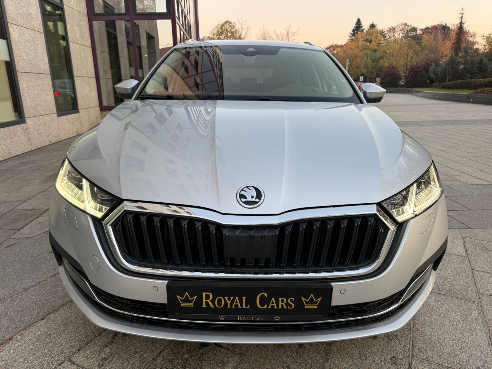 ŠKODA OCTAVIA COMBI - 2.0 TDI - 2021 GOD - FULL OPREMA - U PDVU!, fotografija 4