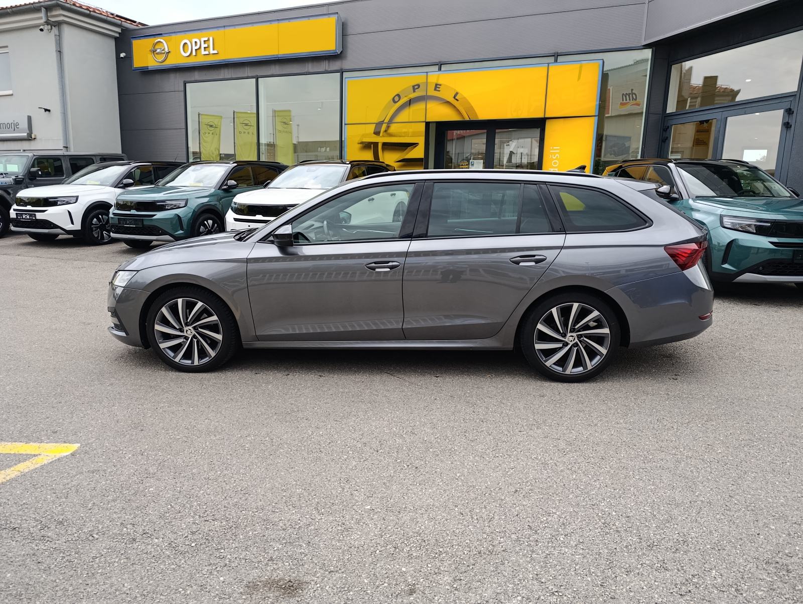 Škoda Octavia Combi 2.0 TDI 4X4 DSG, LED svjetla, jamstvo 4.g., fotografija 8