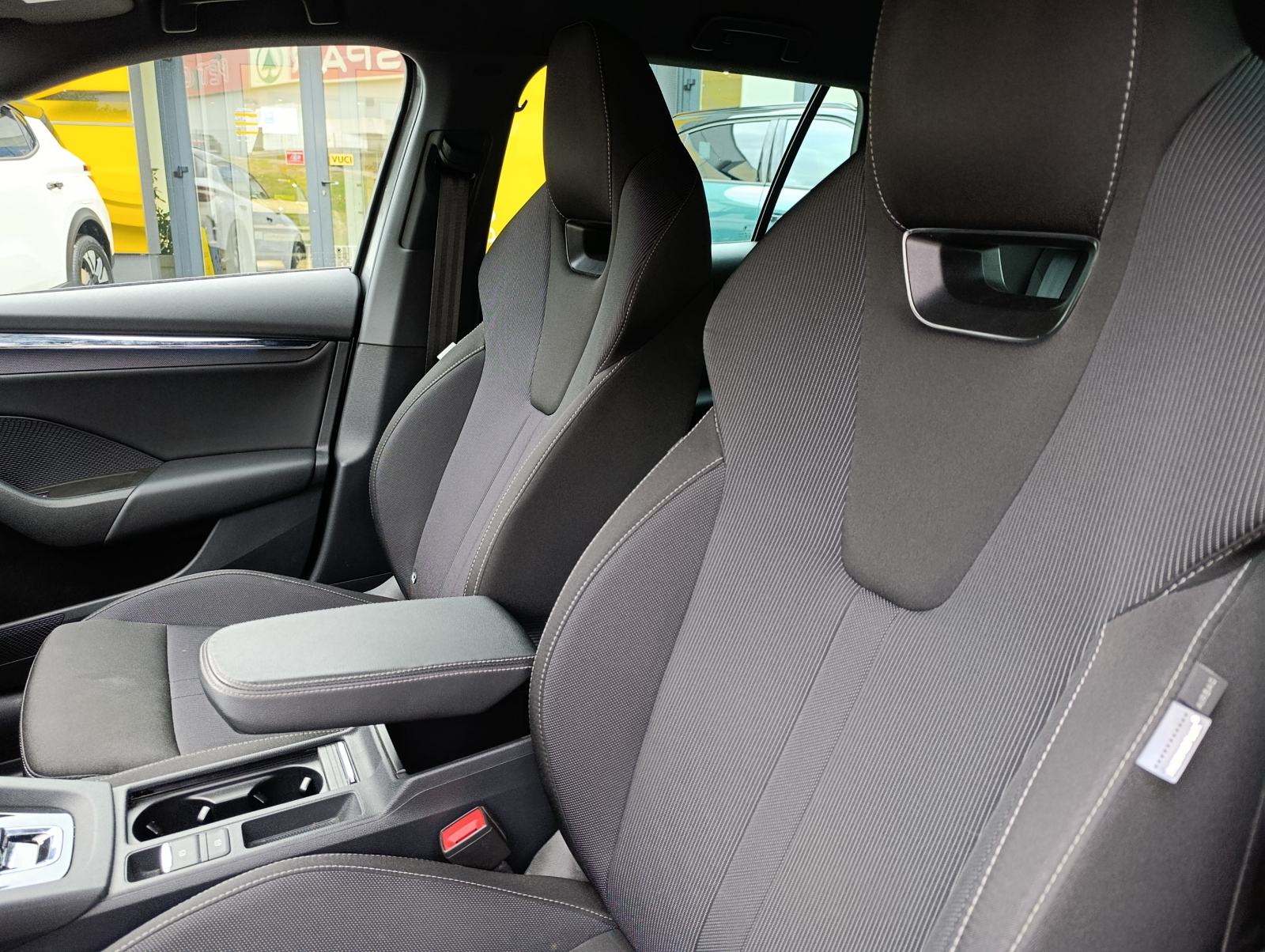 Škoda Octavia Combi 2.0 TDI 4X4 DSG, LED svjetla, jamstvo 4.g., fotografija 15