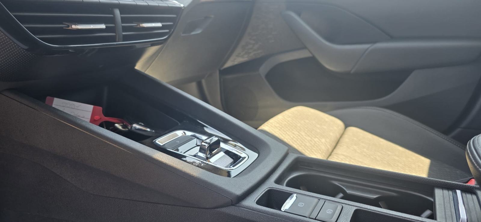Škoda Octavia Combi 2,0 TDI Ambition DSG, fotografija 6