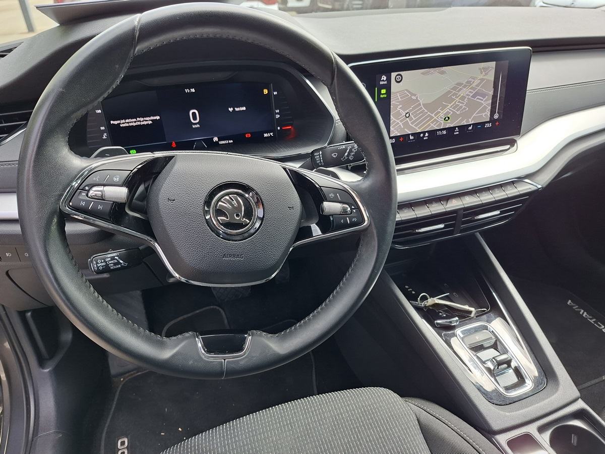 Škoda Octavia Combi 2,0 TDI Ambition DSG, fotografija 11