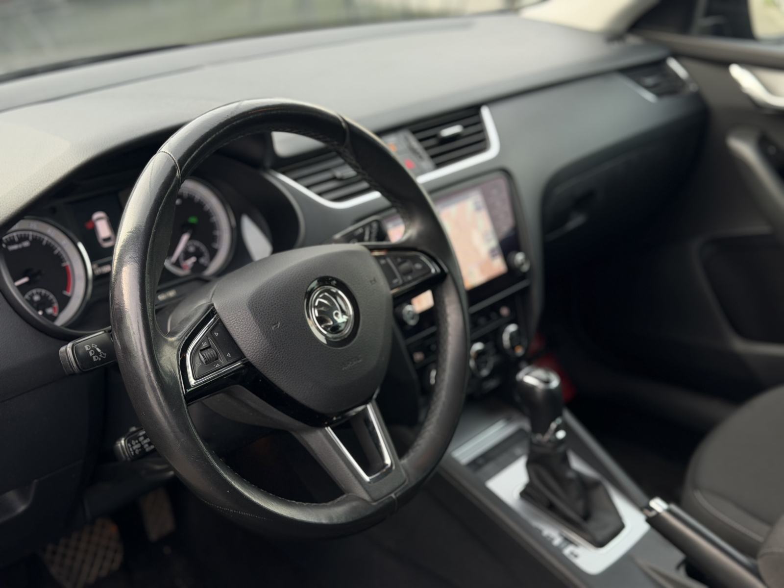Škoda Octavia Combi 2,0 TDI *Automatik* *1.vlasnik!* *Jamstvo*, fotografija 13