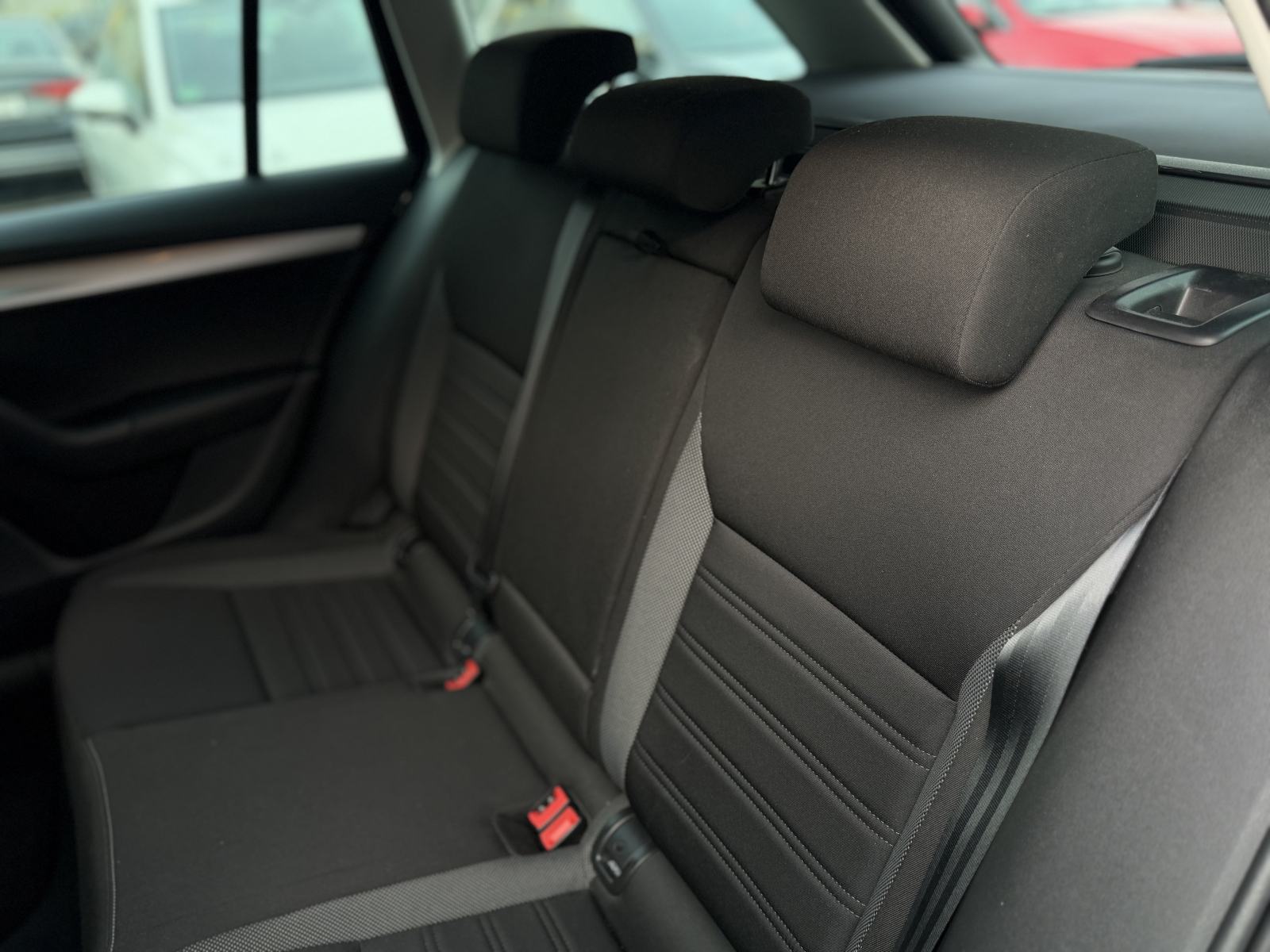 Škoda Octavia Combi 2,0 TDI *Automatik* *1.vlasnik!* *Jamstvo*, fotografija 16