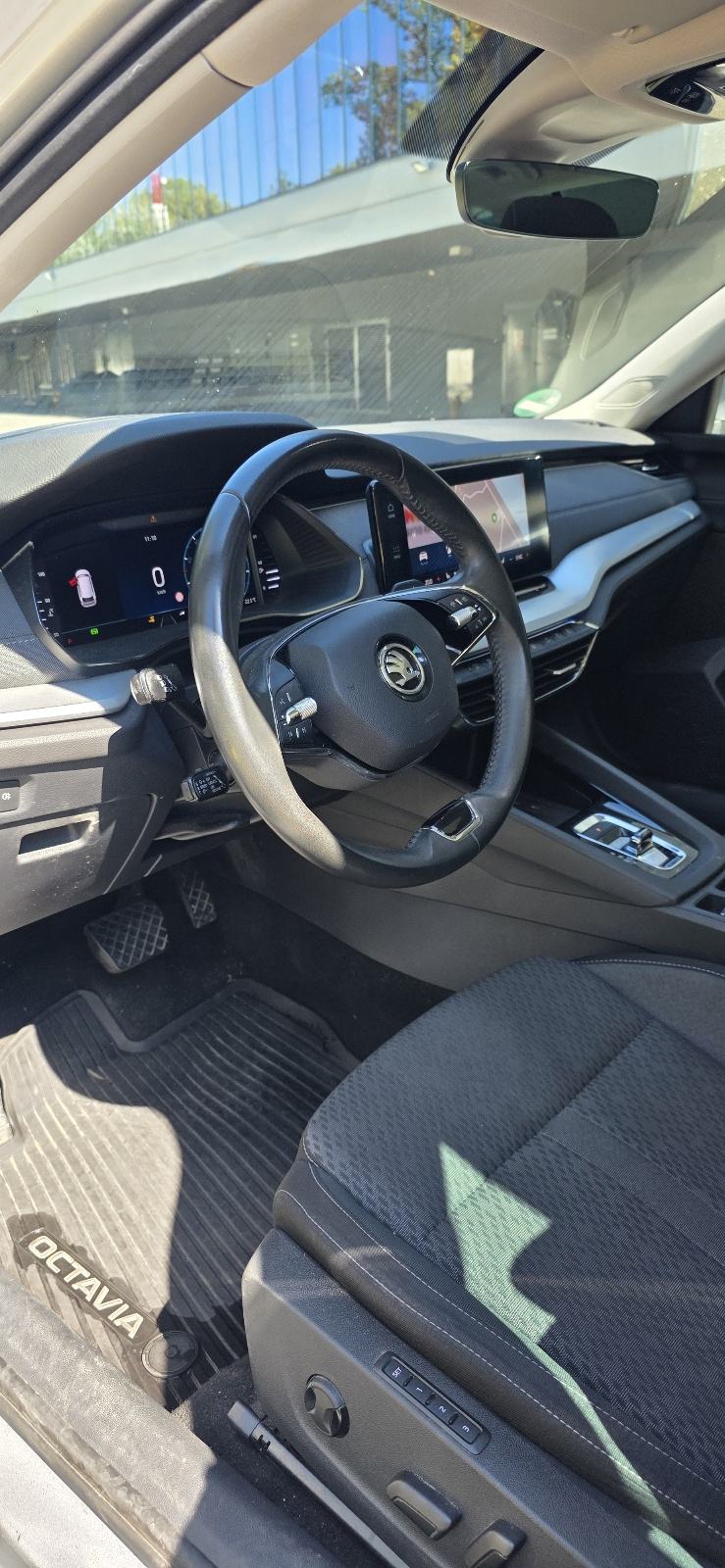 Škoda Octavia Combi 2,0 TDI automatik panorama, fotografija 8
