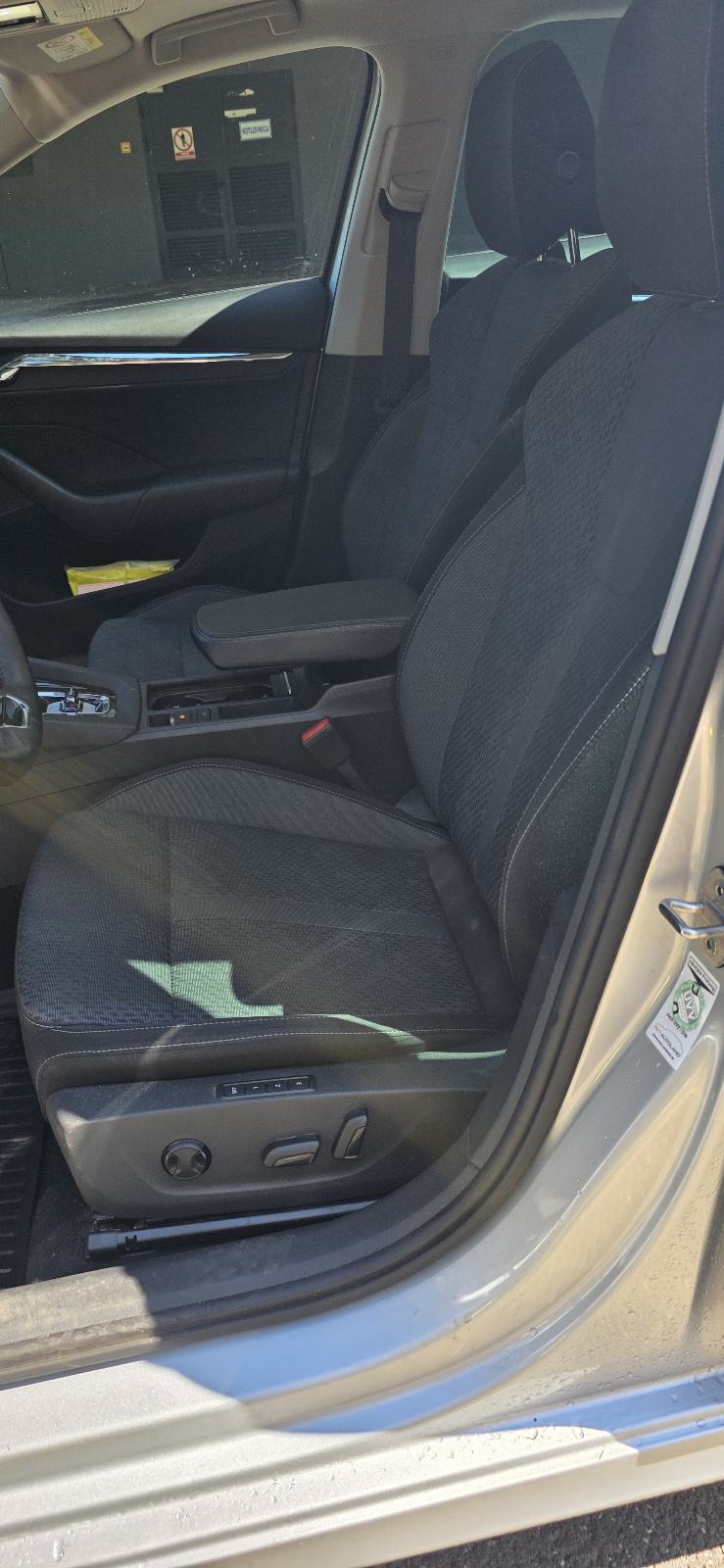 Škoda Octavia Combi 2,0 TDI automatik panorama, fotografija 7