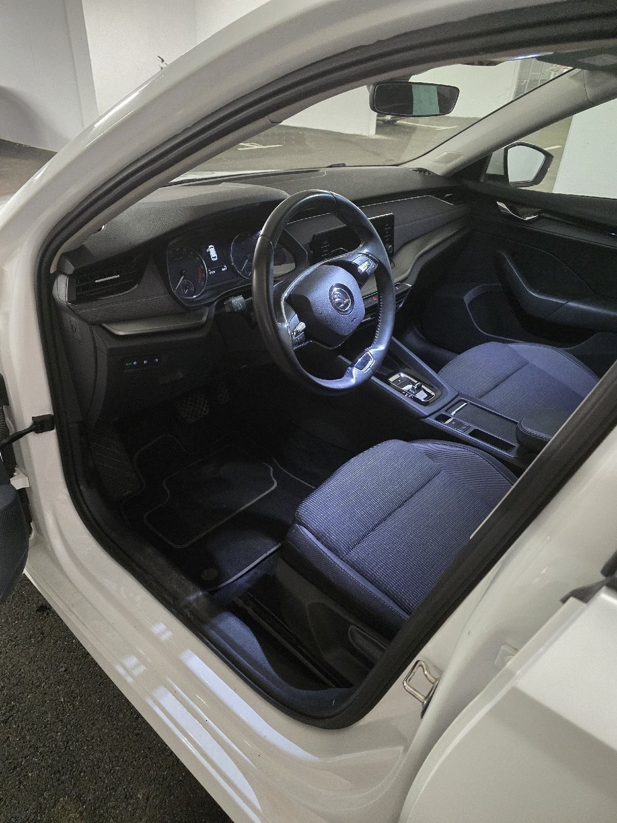 Škoda Octavia Combi 2,0 TDI DSG 150KS, fotografija 7