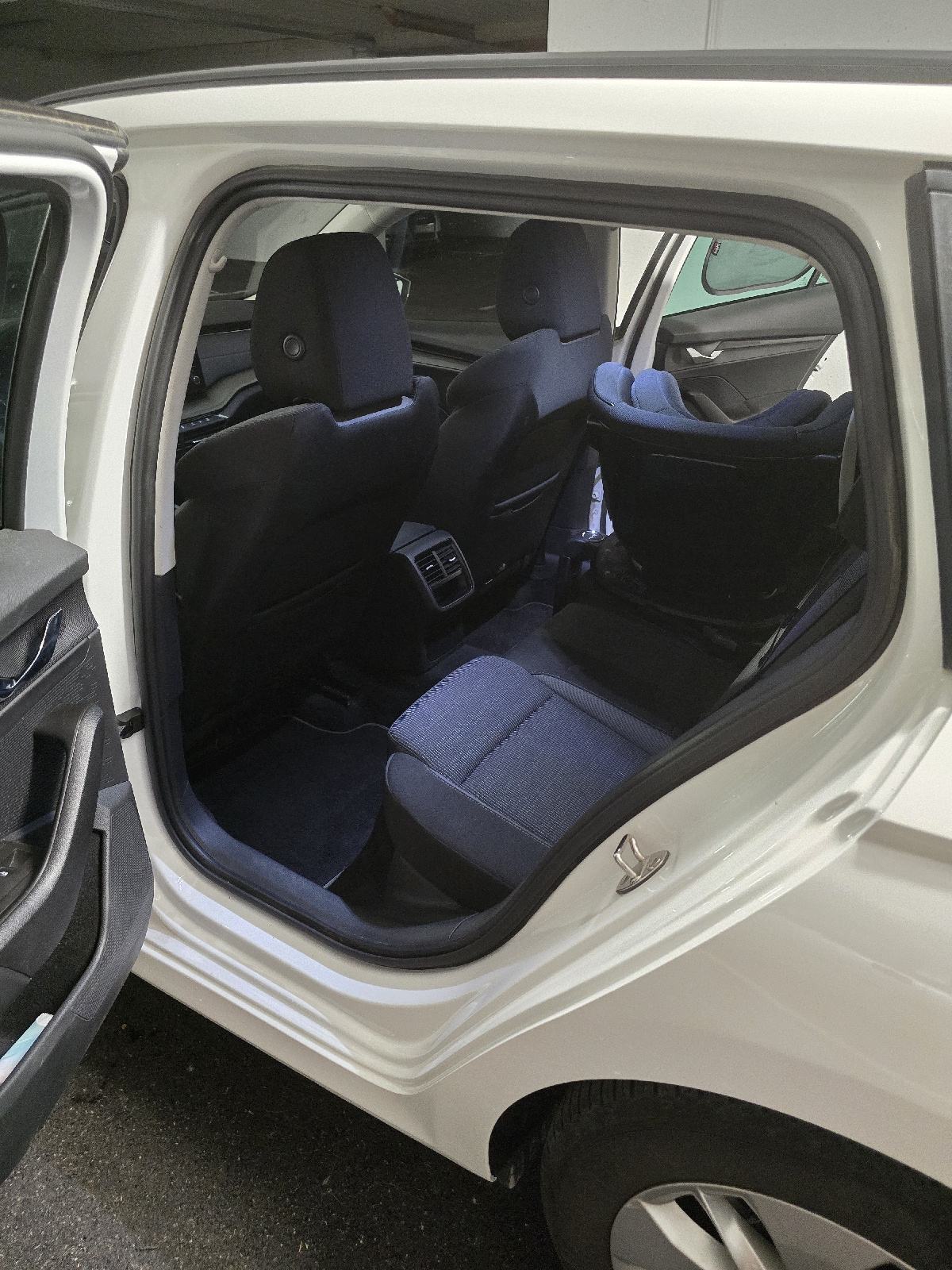Škoda Octavia Combi 2,0 TDI DSG 150KS, fotografija 12