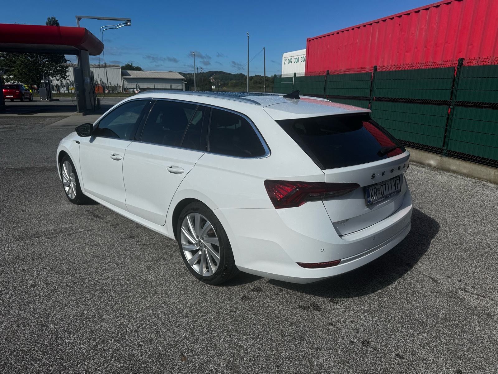 Škoda Octavia Combi 2,0 TDI automatik, fotografija 2