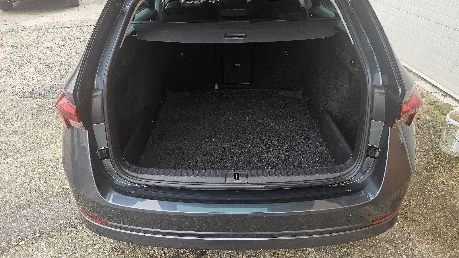 Škoda Octavia2,0 TDI dsg Executive oprema top stanje u pdv, fotografija 16