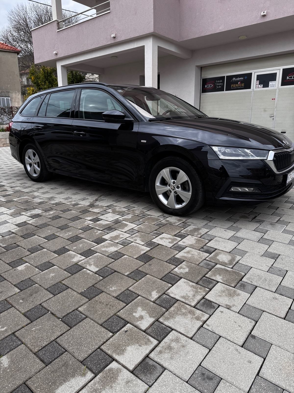 Škoda Octavia Combi 2,0 TDI automatik, fotografija 2