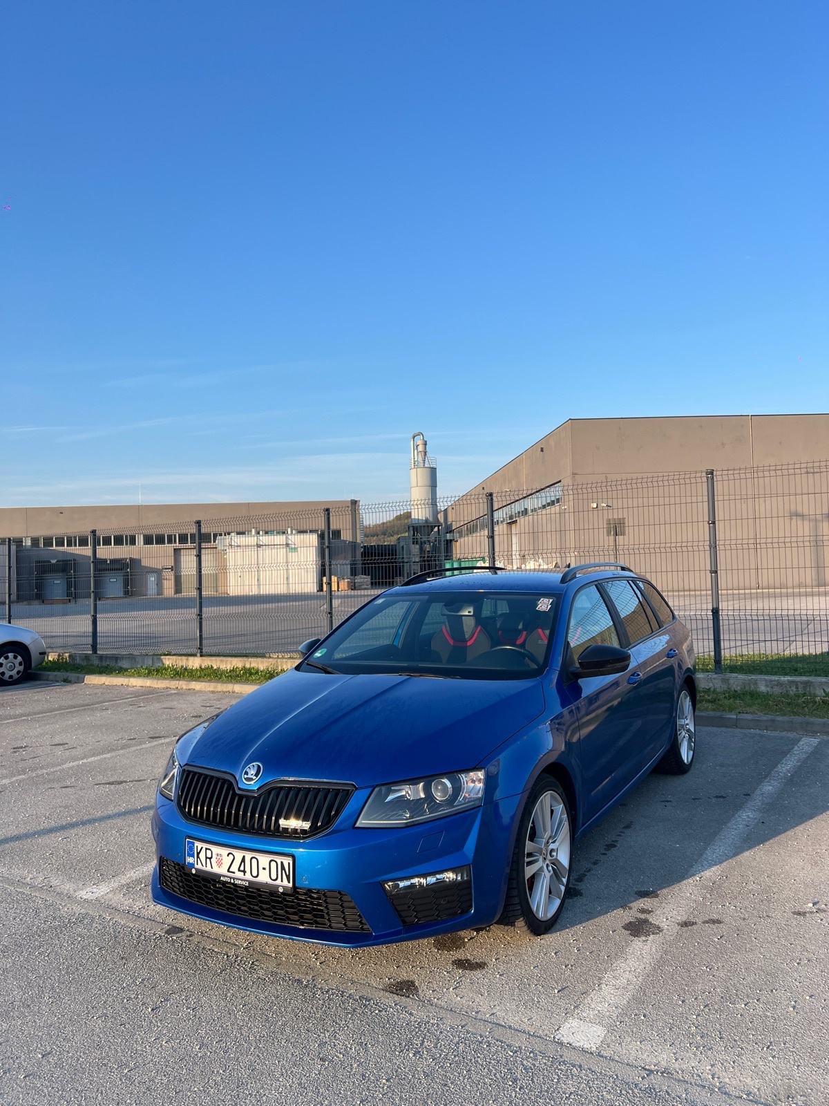 Škoda Octavia Combi 2,0 TDI VRS automatik, fotografija 3
