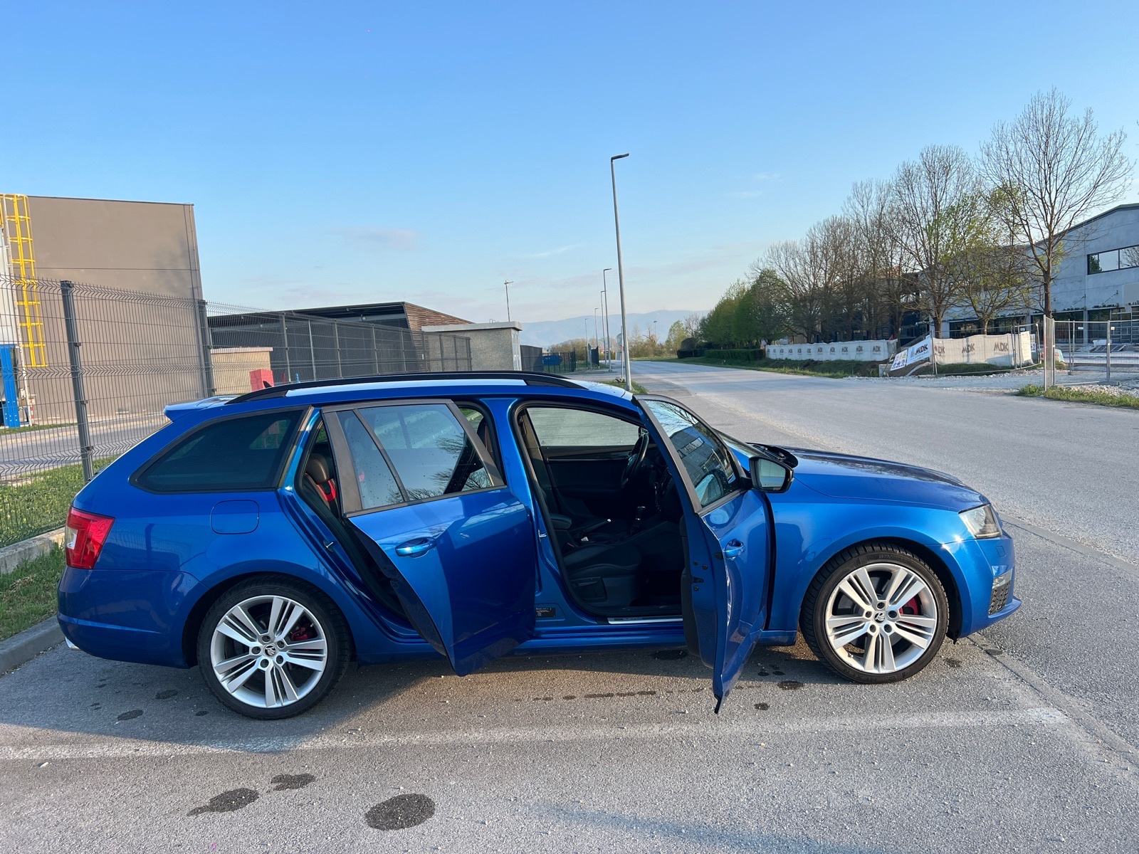 Škoda Octavia Combi 2,0 TDI VRS automatik, fotografija 7