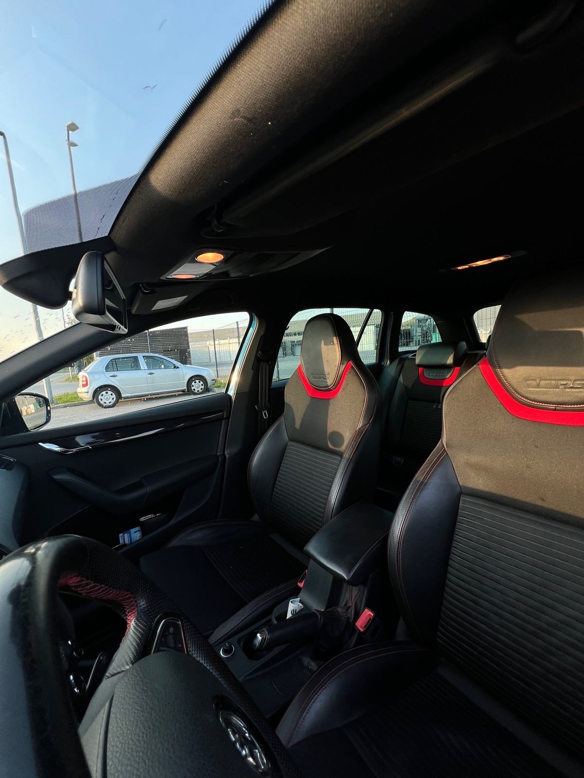 Škoda Octavia Combi 2,0 TDI VRS automatik, fotografija 9