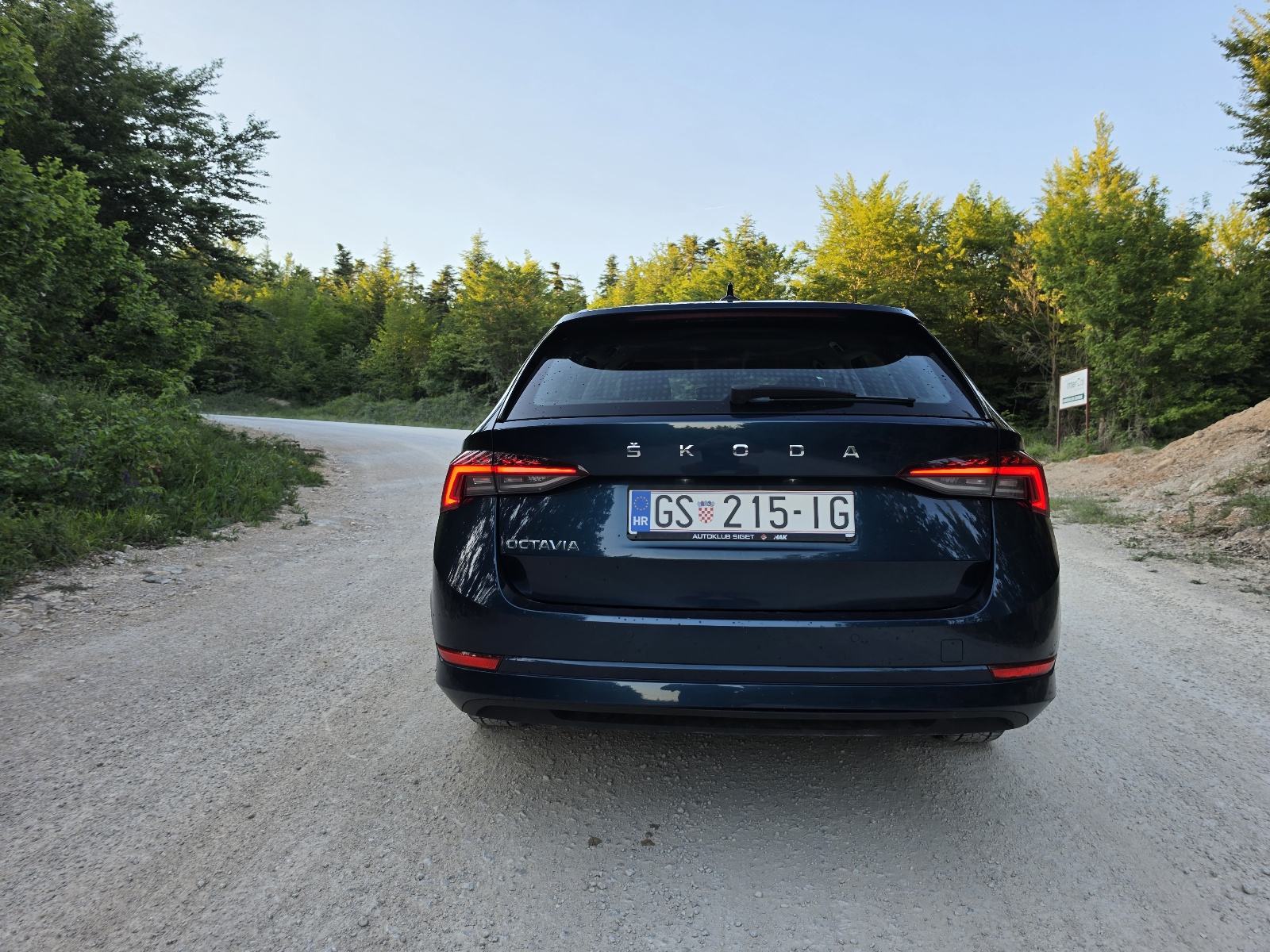 Škoda Octavia Combi 2,0 TDI automatik, fotografija 6