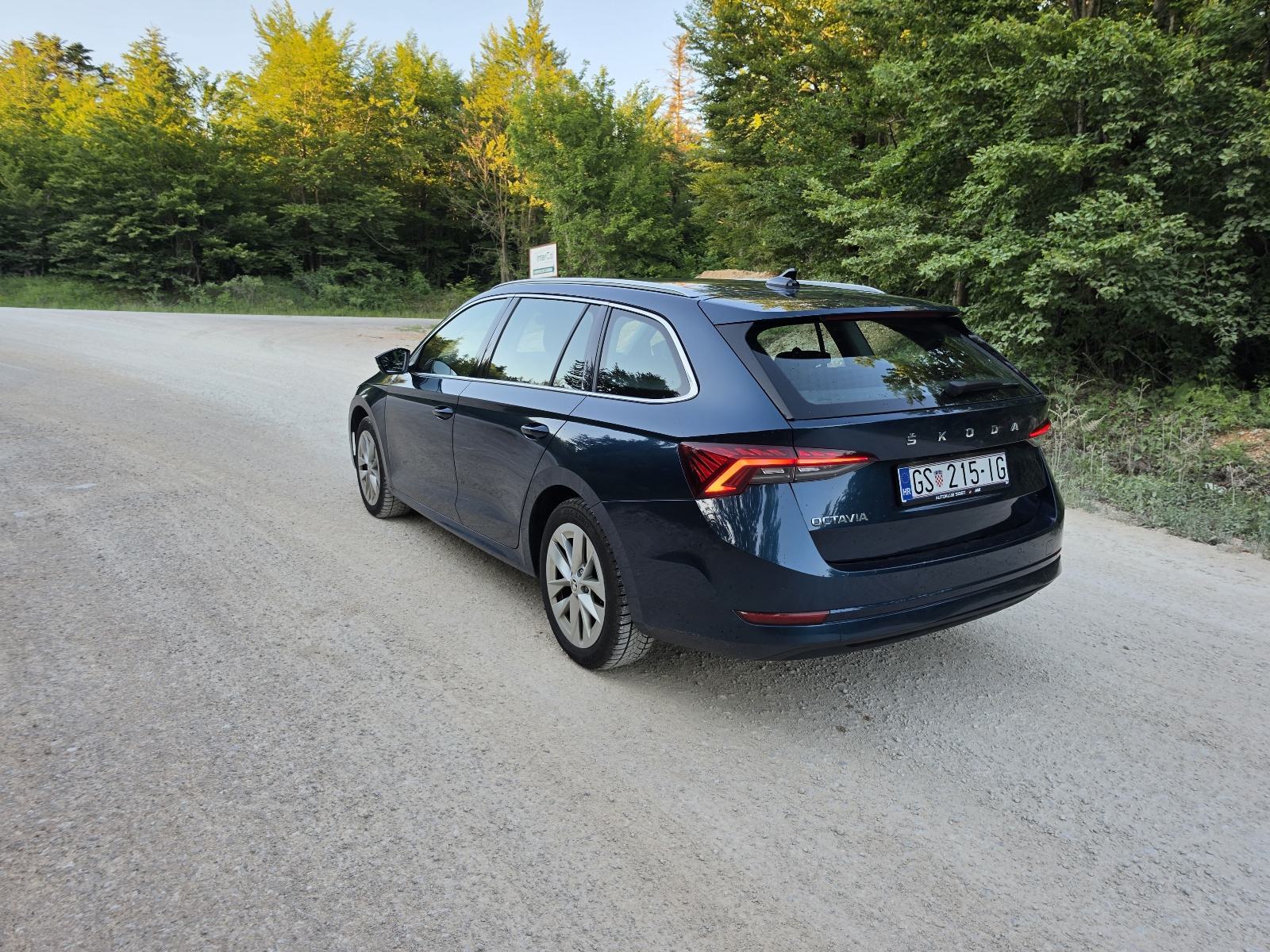 Škoda Octavia Combi 2,0 TDI automatik, fotografija 4
