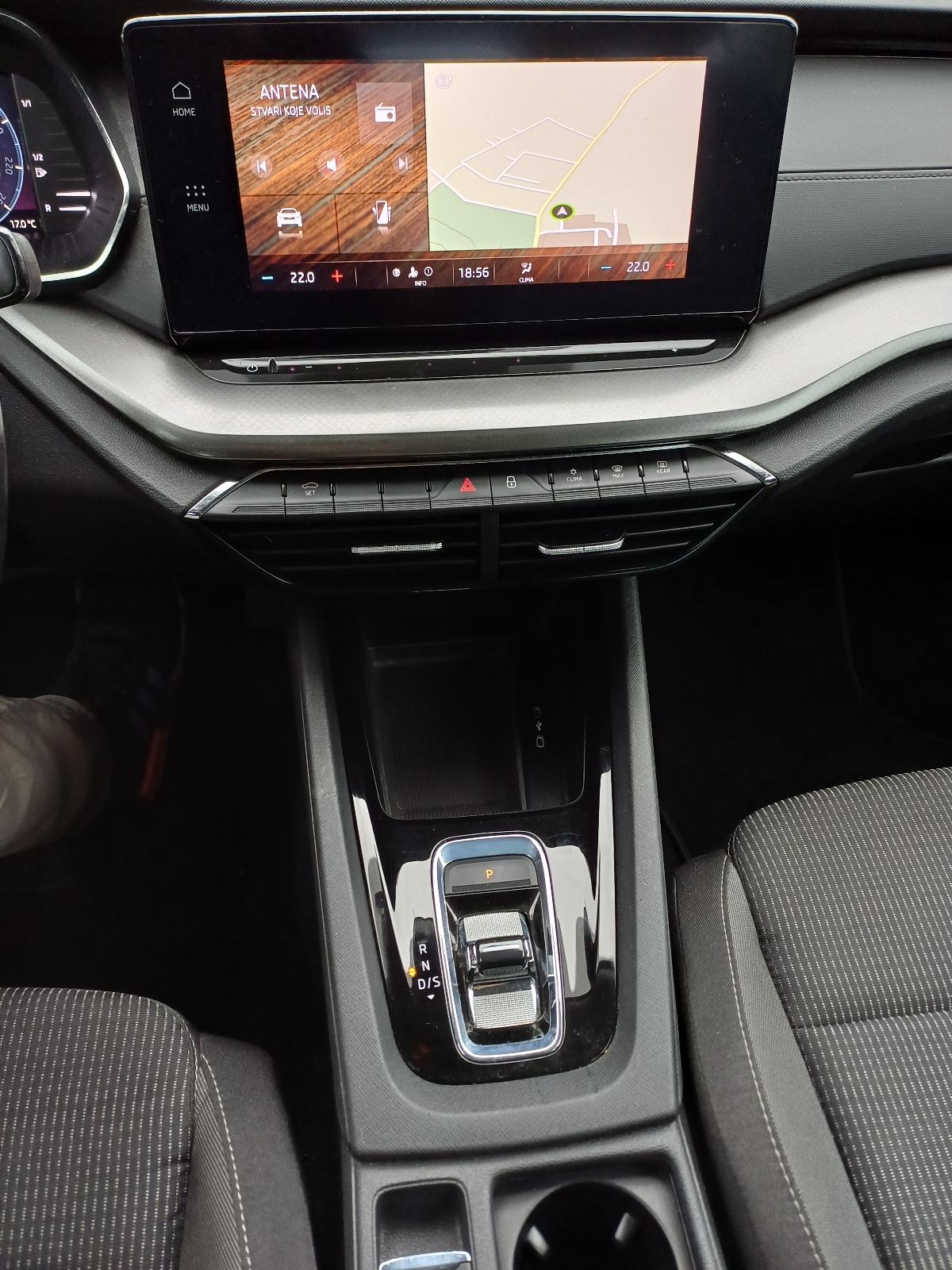 Škoda Octavia Combi 2,0 TDI automatik, fotografija 6