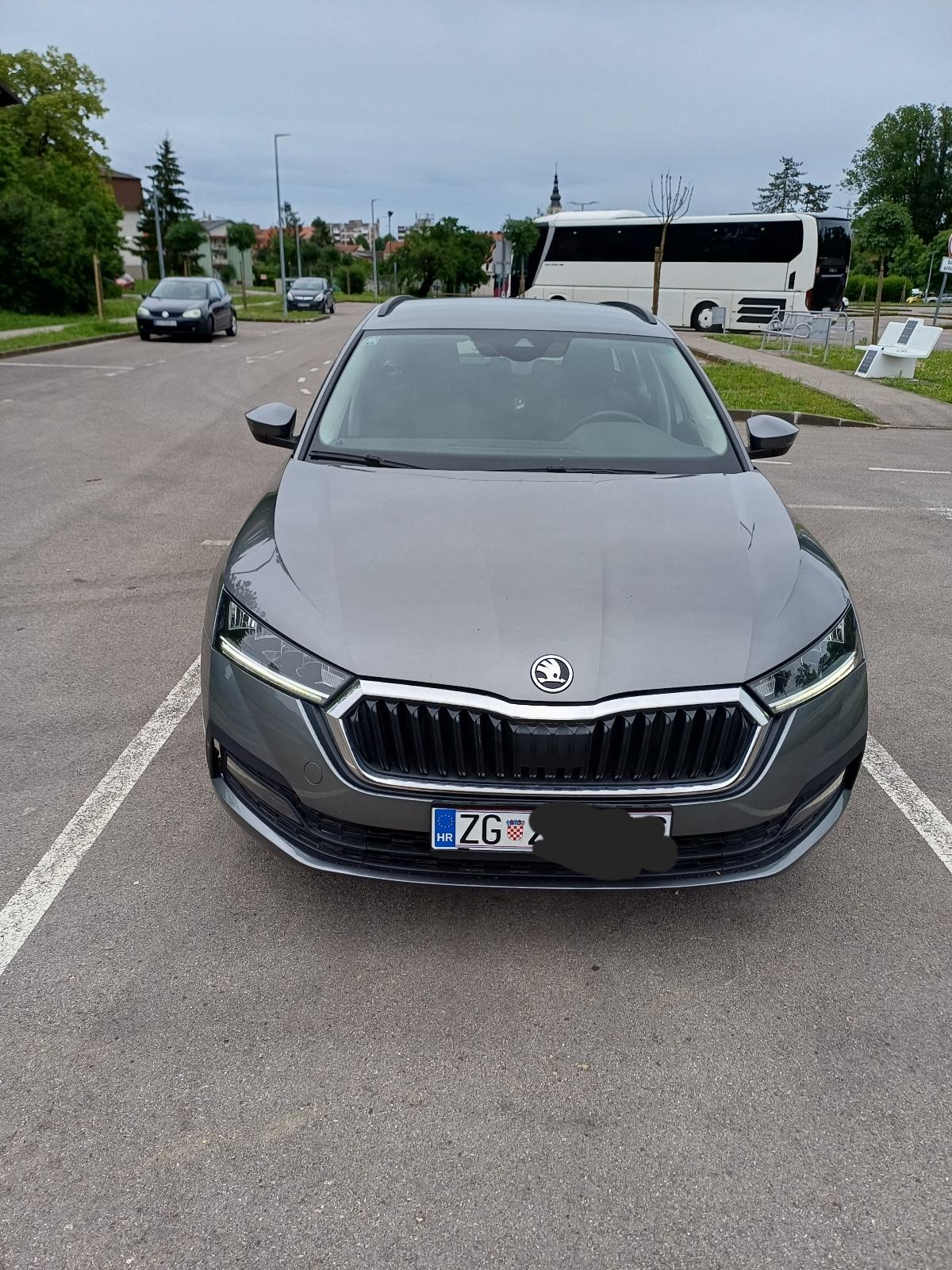 Škoda Octavia Combi 2,0 TDI automatik, fotografija 11