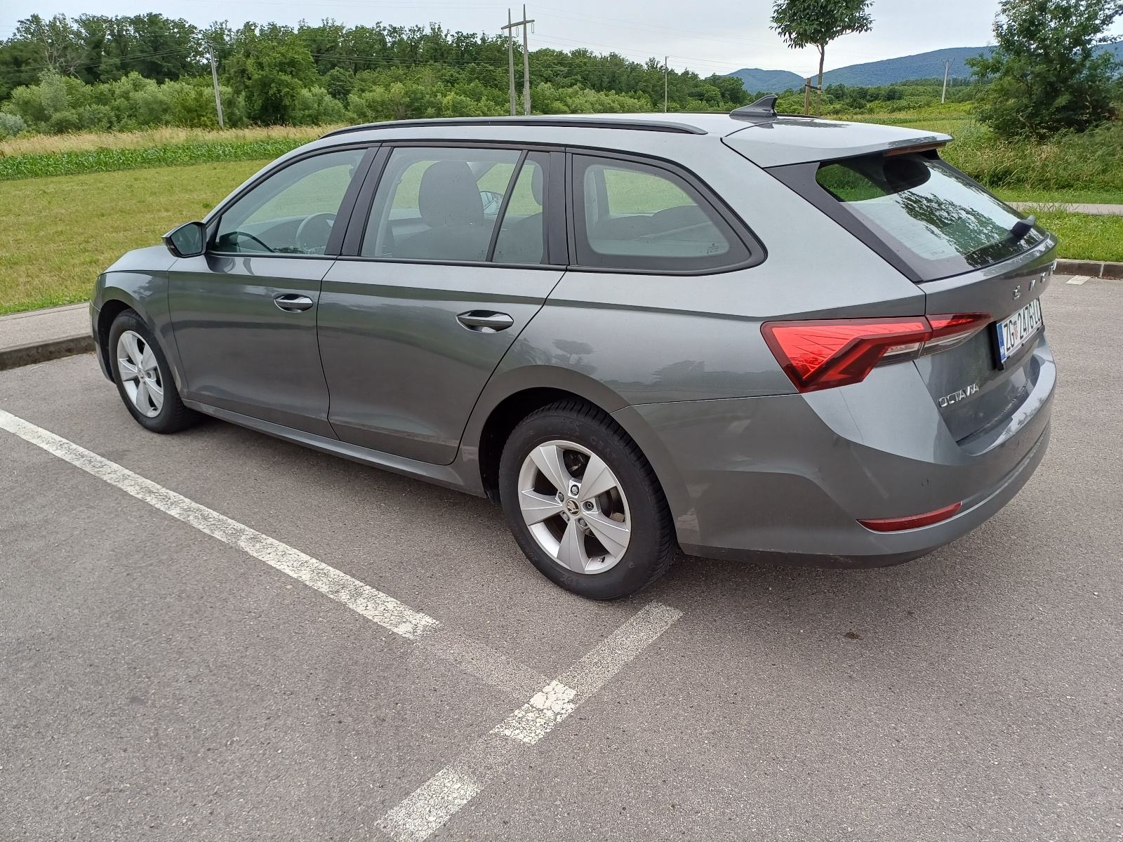 Škoda Octavia Combi 2,0 TDI automatik, fotografija 12