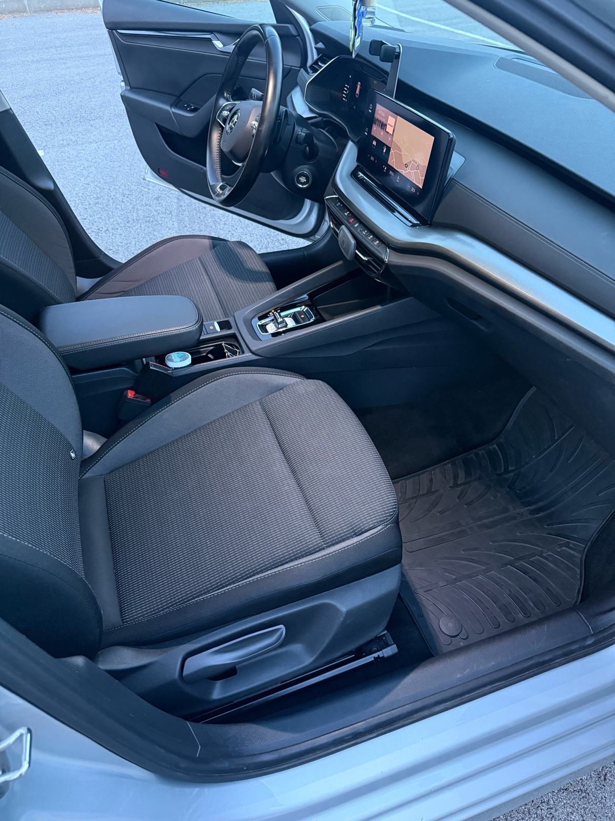 Škoda Octavia Combi 2,0 TDI automatik, fotografija 11