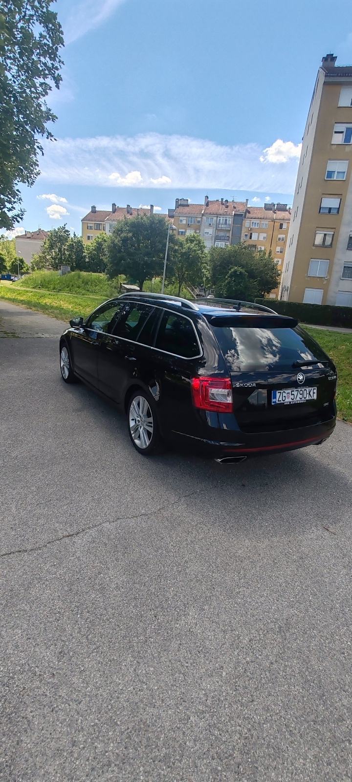 Škoda Octavia Combi 2,0 TDI automatik, fotografija 5