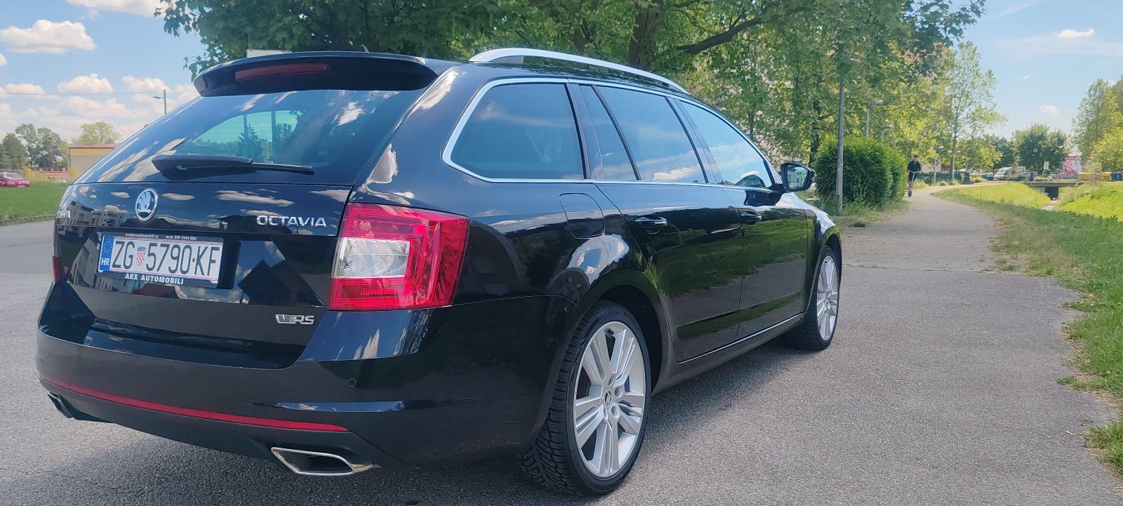 Škoda Octavia Combi 2,0 TDI automatik, fotografija 16
