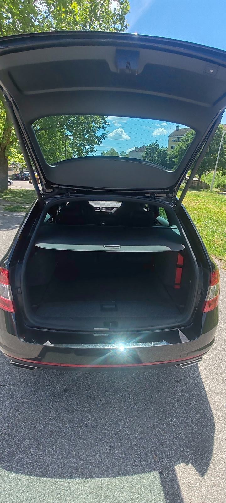 Škoda Octavia Combi 2,0 TDI automatik, fotografija 7