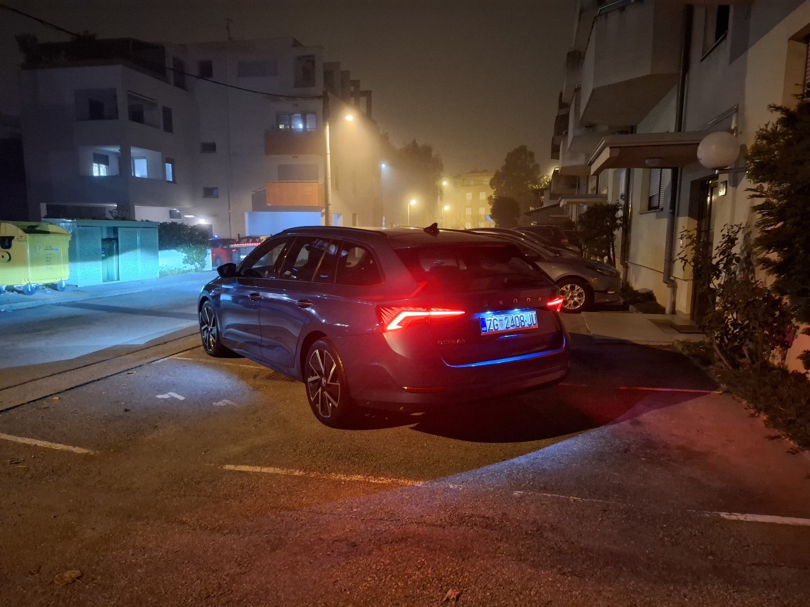 Škoda Octavia Combi 2,0 TDI automatik, fotografija 8