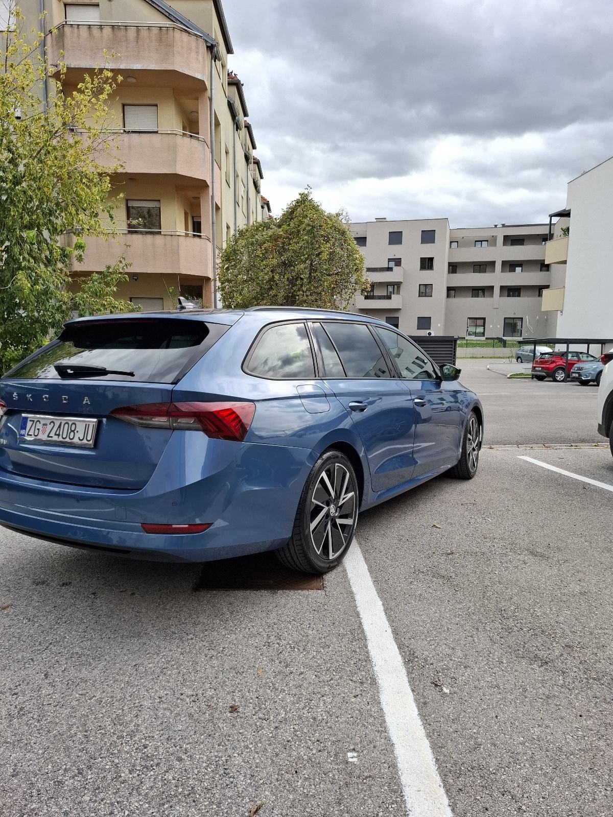 Škoda Octavia Combi 2,0 TDI automatik, fotografija 5