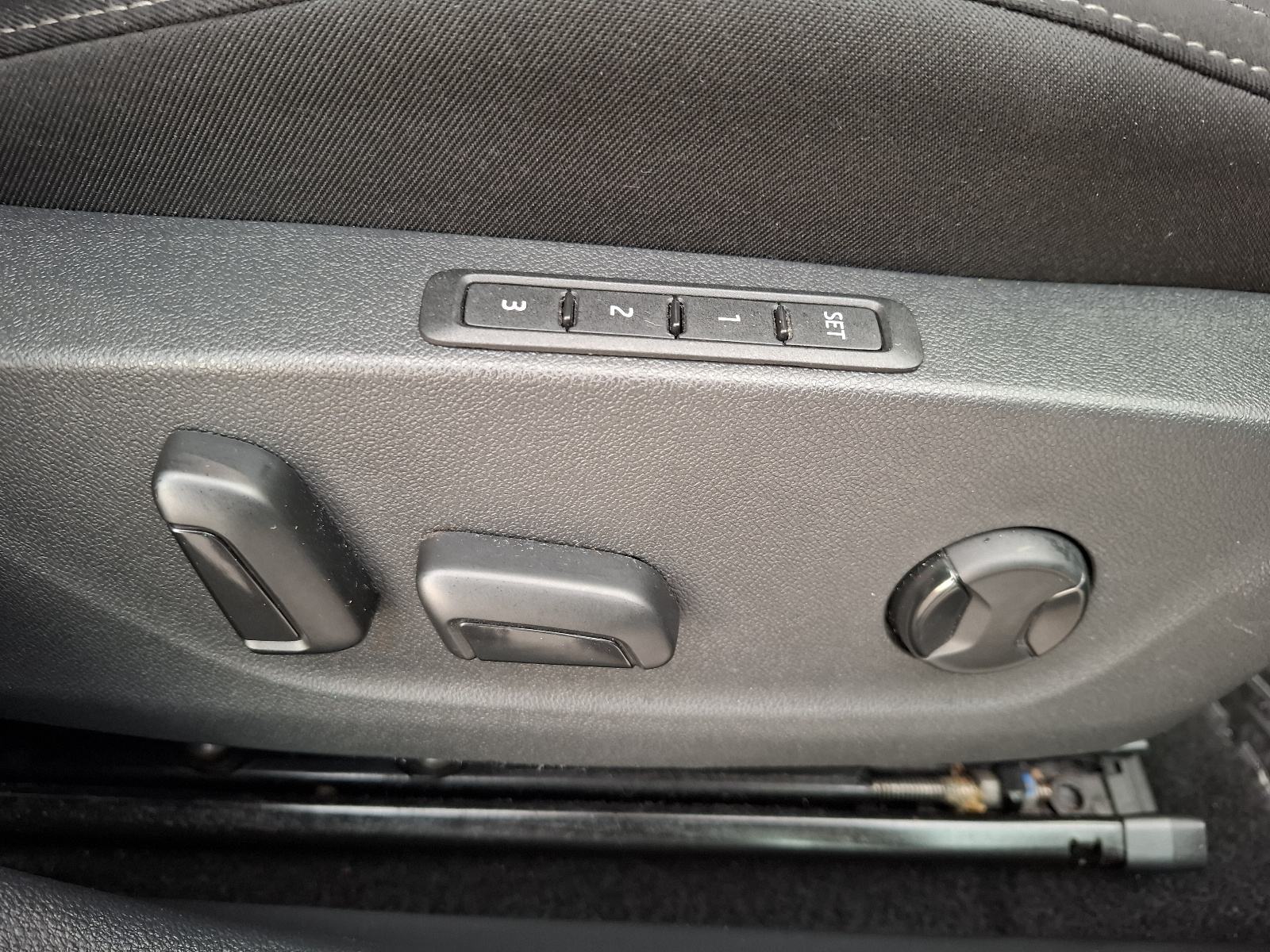 Škoda Octavia Combi 2,0 TDI automatik, fotografija 17