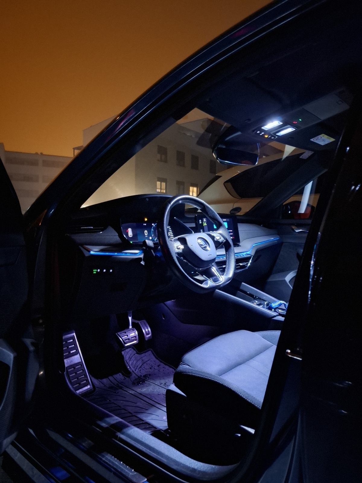 Škoda Octavia Combi 2,0 TDI automatik, fotografija 14