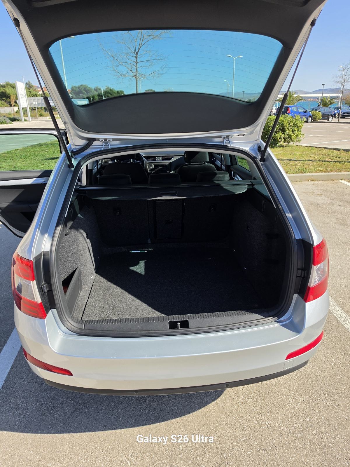 Škoda Octavia Combi 2,0 TDI automatik, fotografija 7
