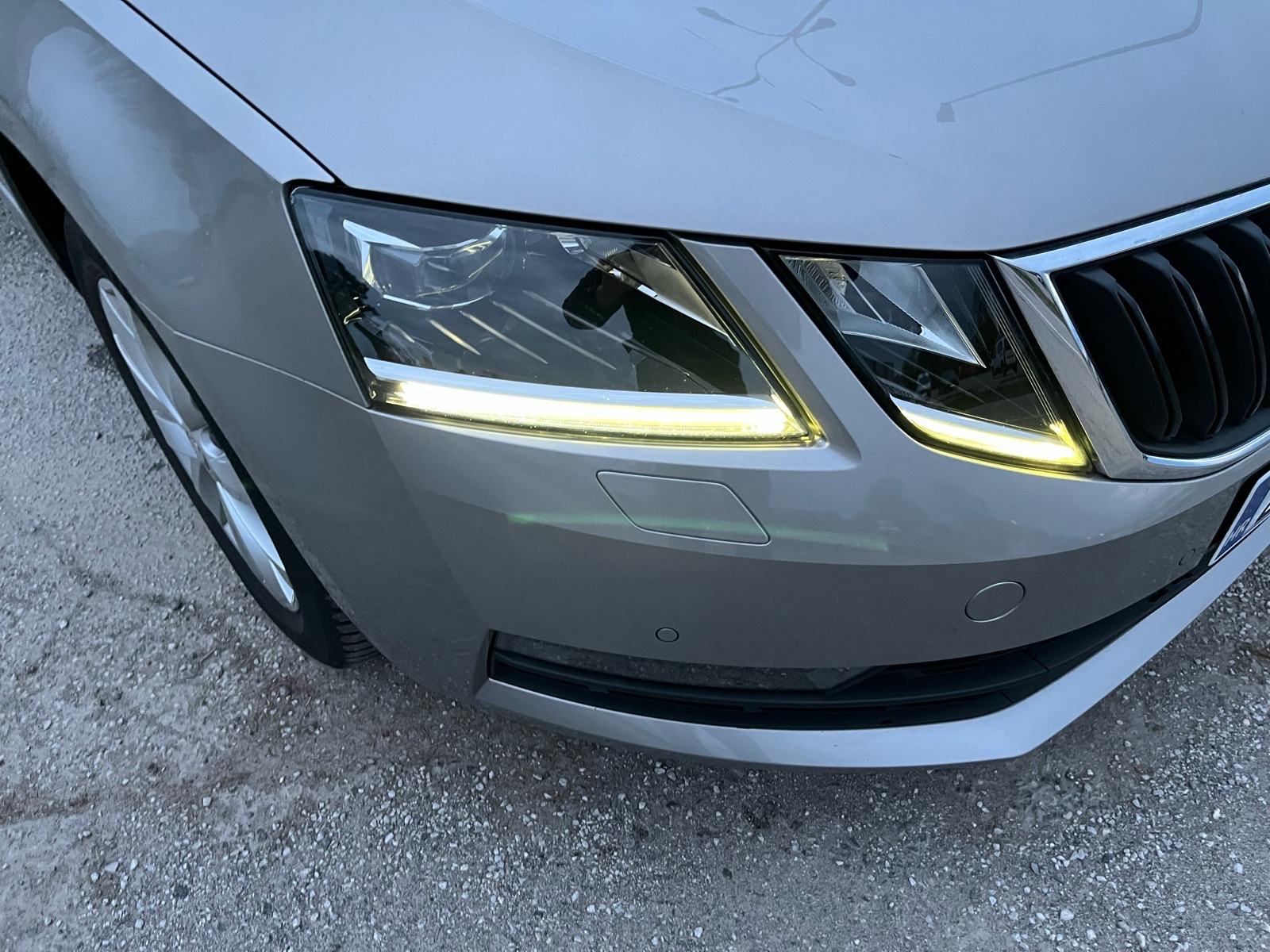 Škoda Octavia Combi 2,0 TDI automatik, fotografija 2