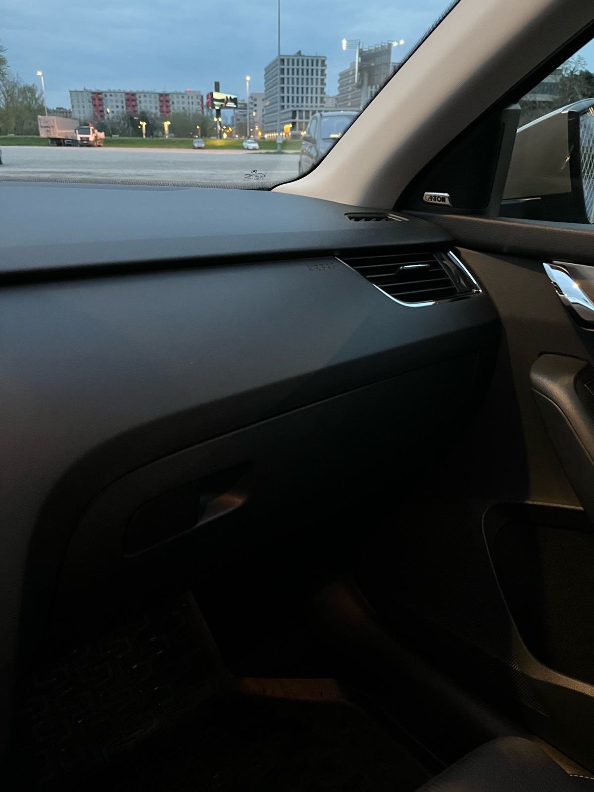 Škoda Octavia Combi 2,0 TDI automatik, fotografija 12