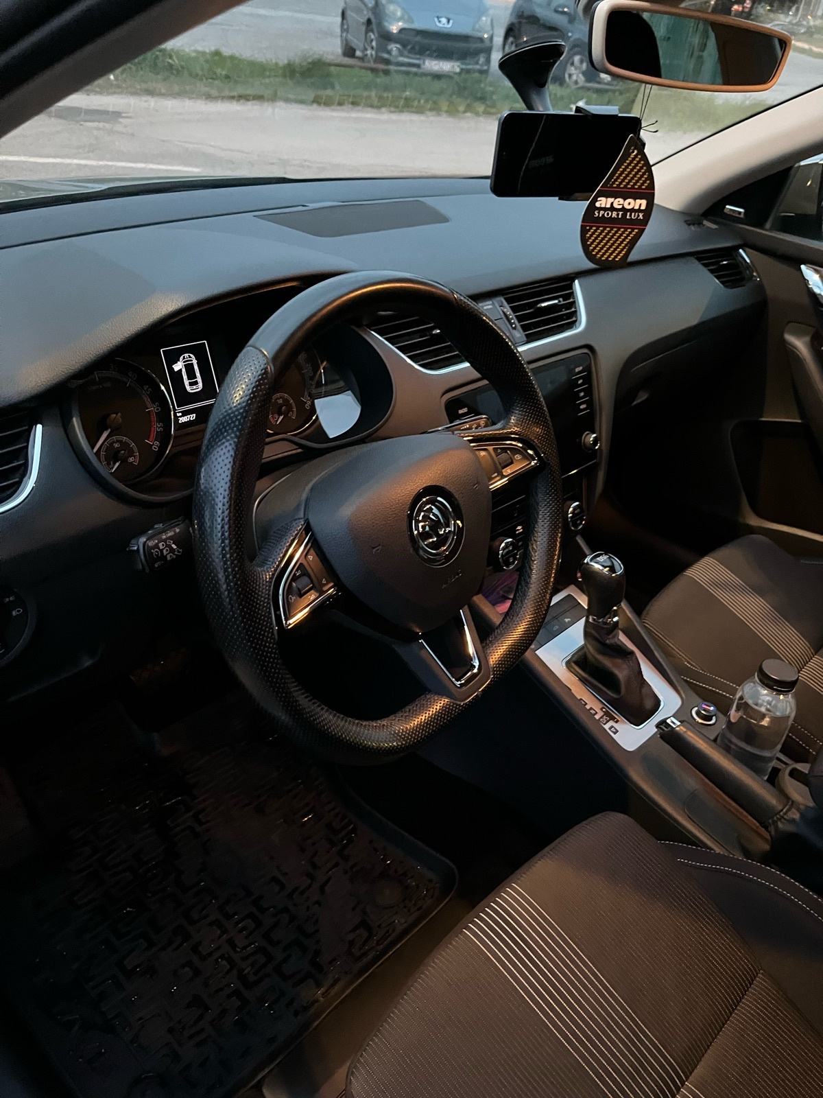 Škoda Octavia Combi 2,0 TDI automatik, fotografija 13