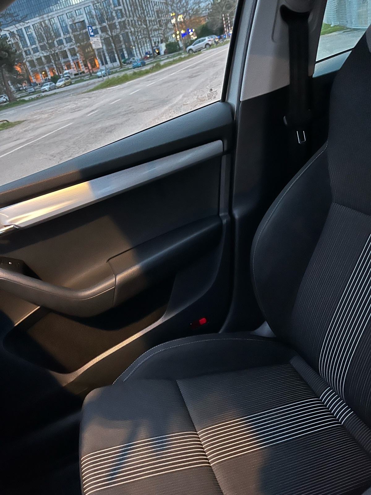 Škoda Octavia Combi 2,0 TDI automatik, fotografija 18
