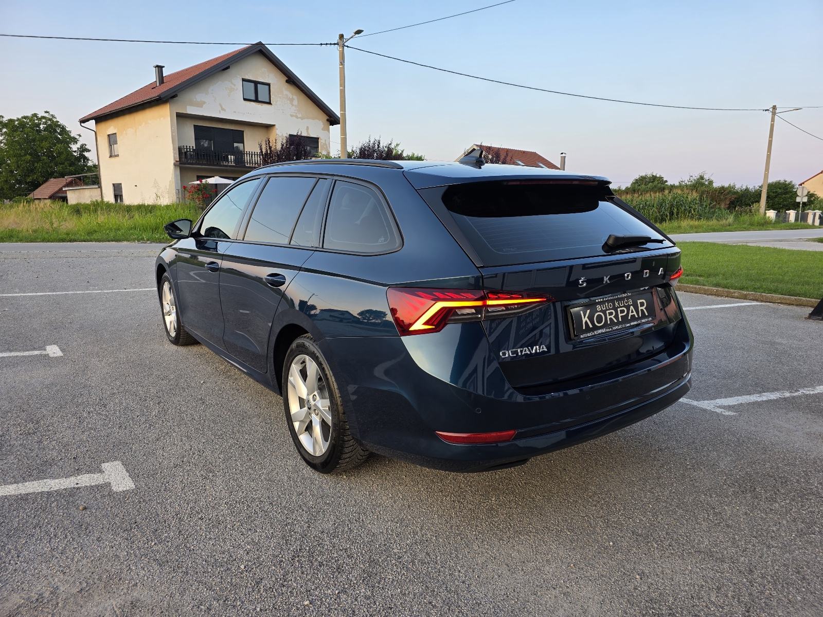 Škoda Octavia Combi 2,0 TDI automatik,110kw,FRONT ASSIST,NAVI,TEMP, fotografija 7