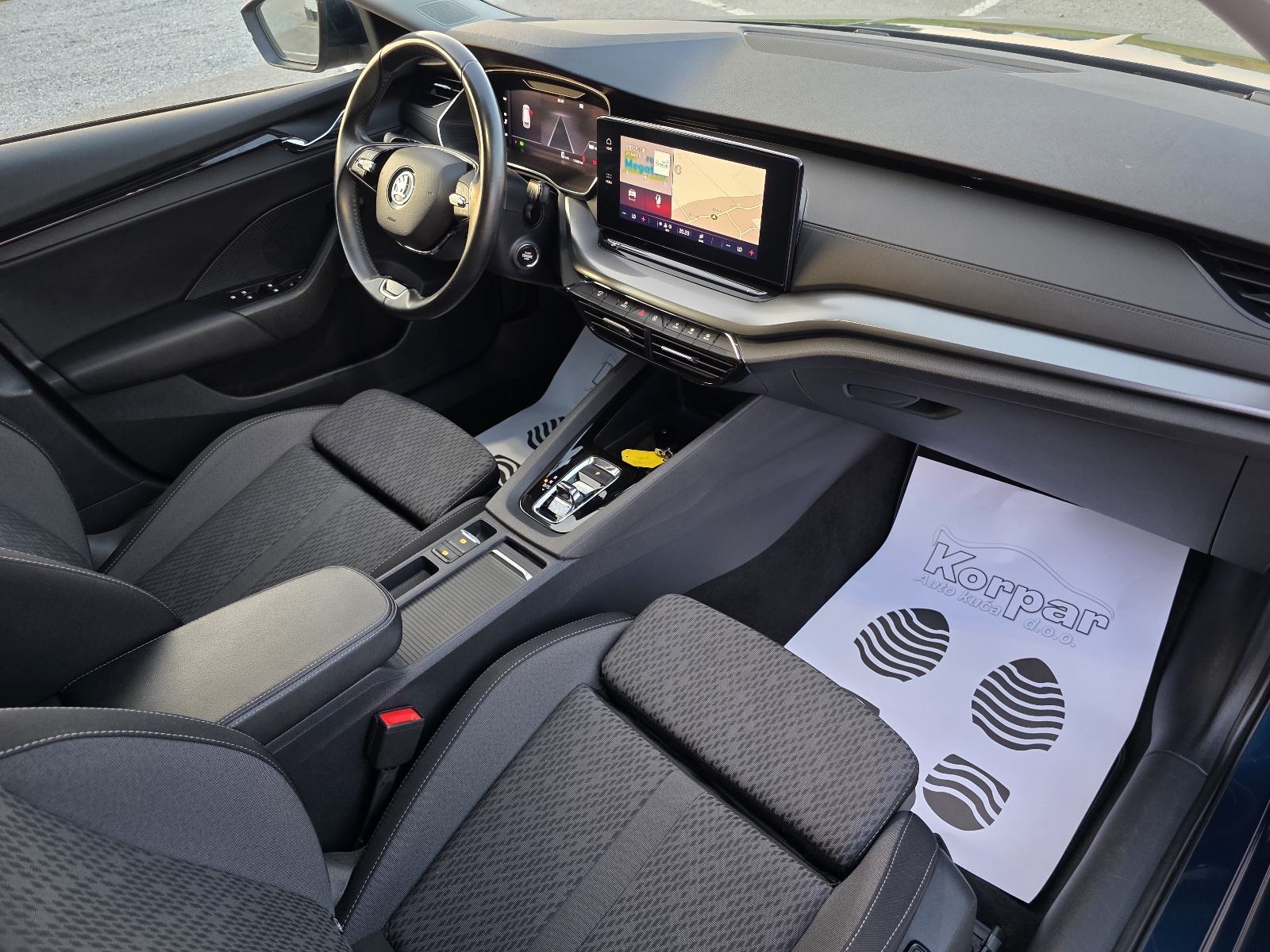 Škoda Octavia Combi 2,0 TDI automatik,110kw,FRONT ASSIST,NAVI,TEMP, fotografija 12