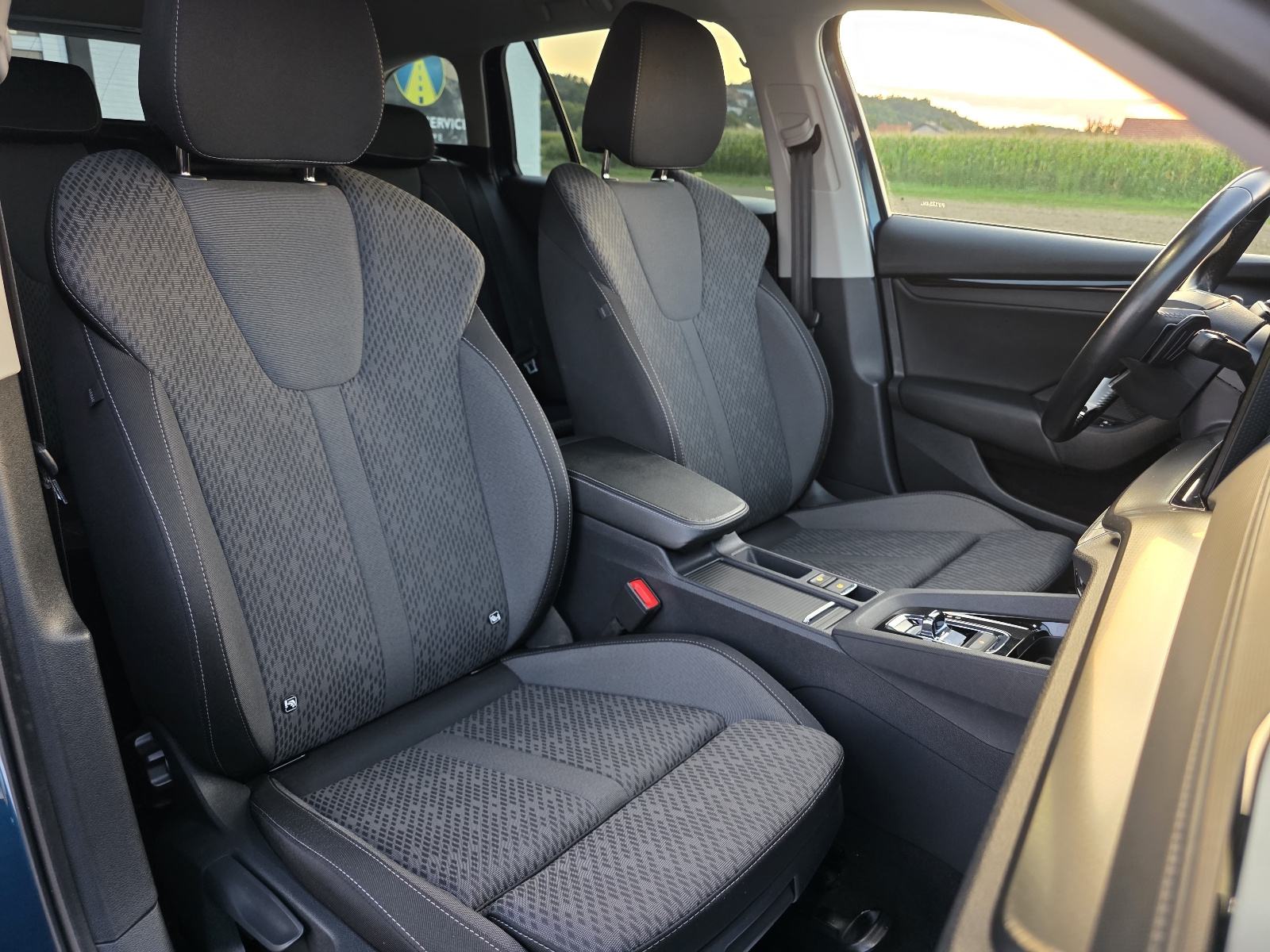 Škoda Octavia Combi 2,0 TDI automatik,110kw,FRONT ASSIST,NAVI,TEMP, fotografija 13