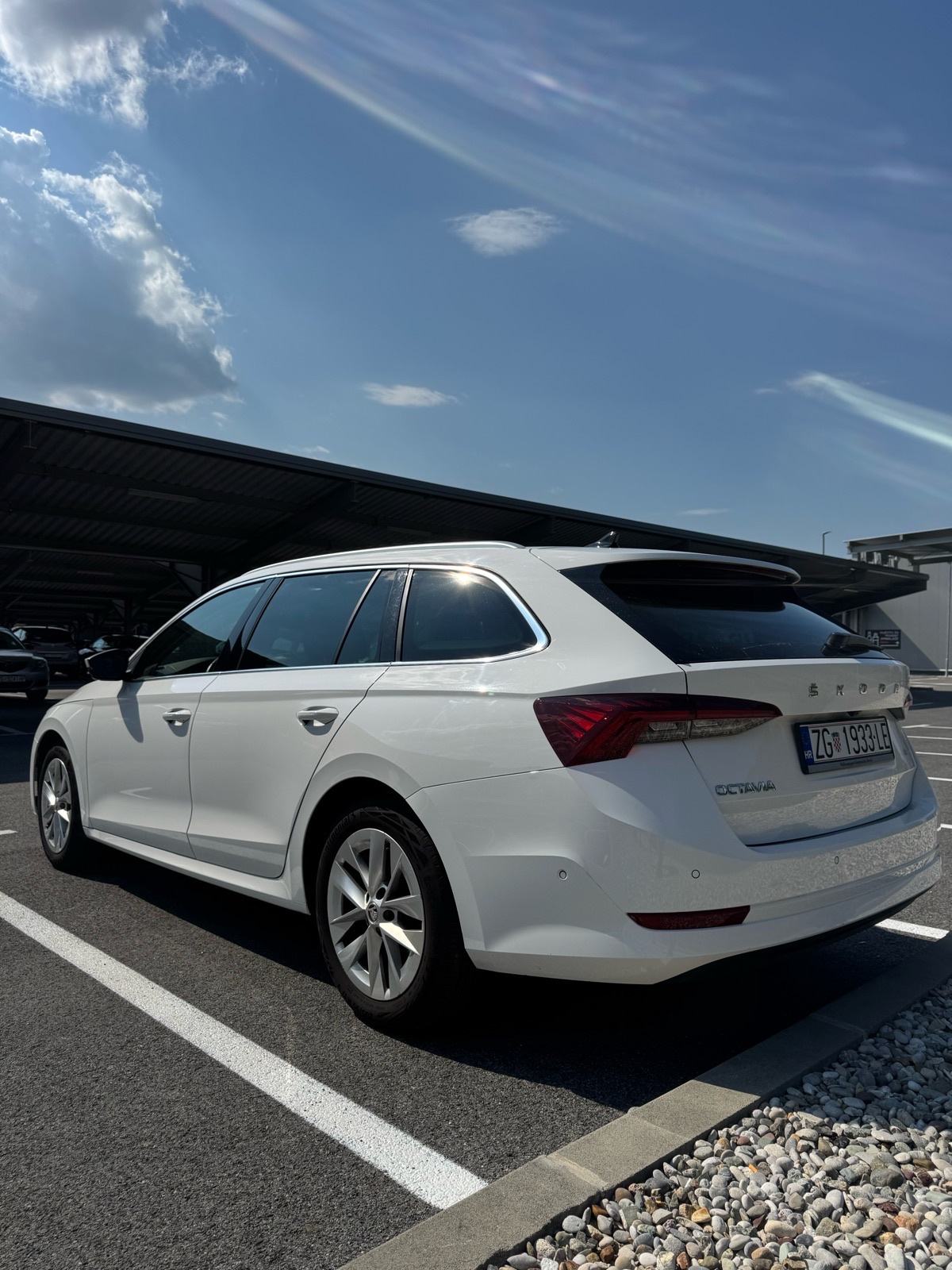 Škoda Octavia Combi 2.0 TDI DSG+F1+MATRIX+ACC+KAMERA+MASAZA, fotografija 3