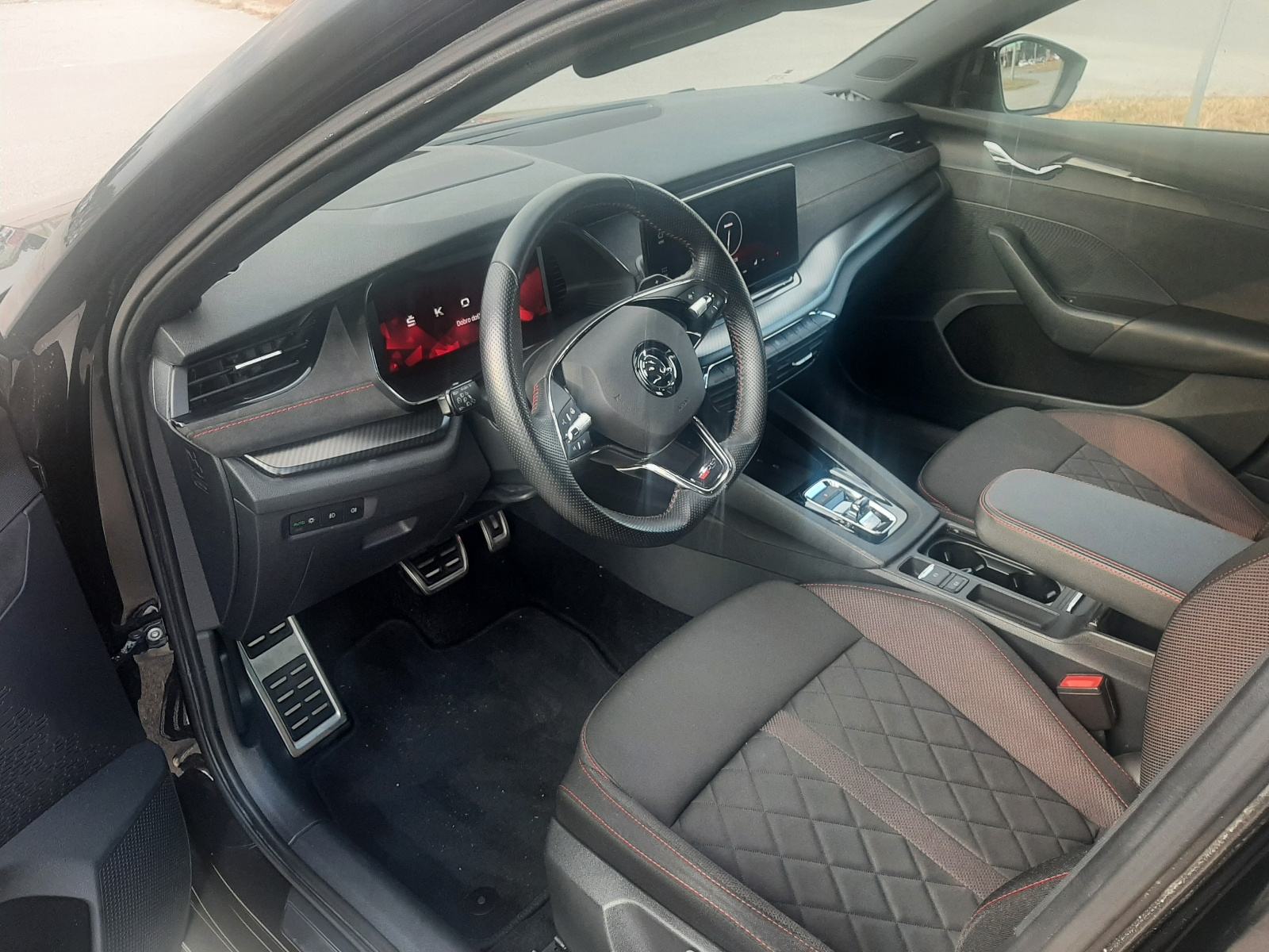 Škoda Octavia Combi 2,0 TDI automatik, fotografija 5