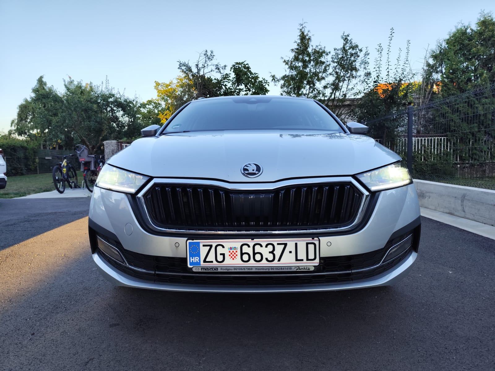 Škoda Octavia Combi 2,0 TDI DSG 2023g **STYLE*VIRTUAL*LED*TOP STANJE**, fotografija 8