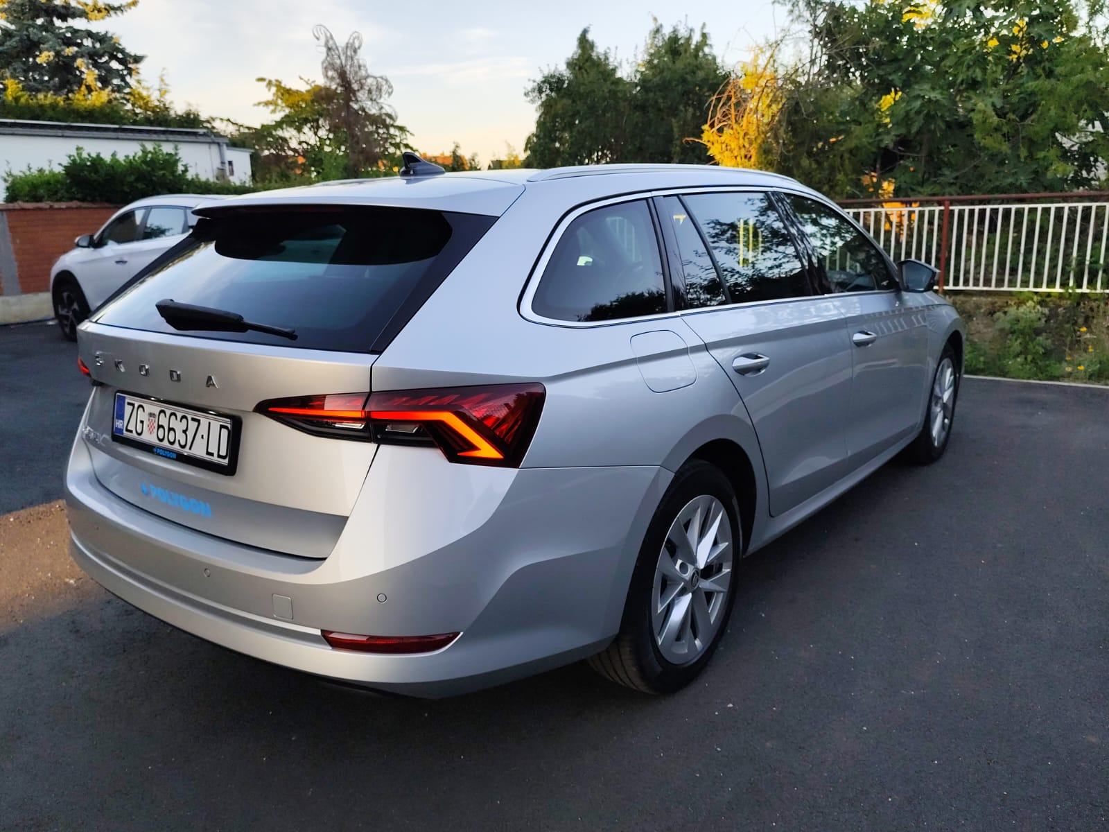 Škoda Octavia Combi 2,0 TDI DSG 2023g **STYLE*VIRTUAL*LED*TOP STANJE**, fotografija 13